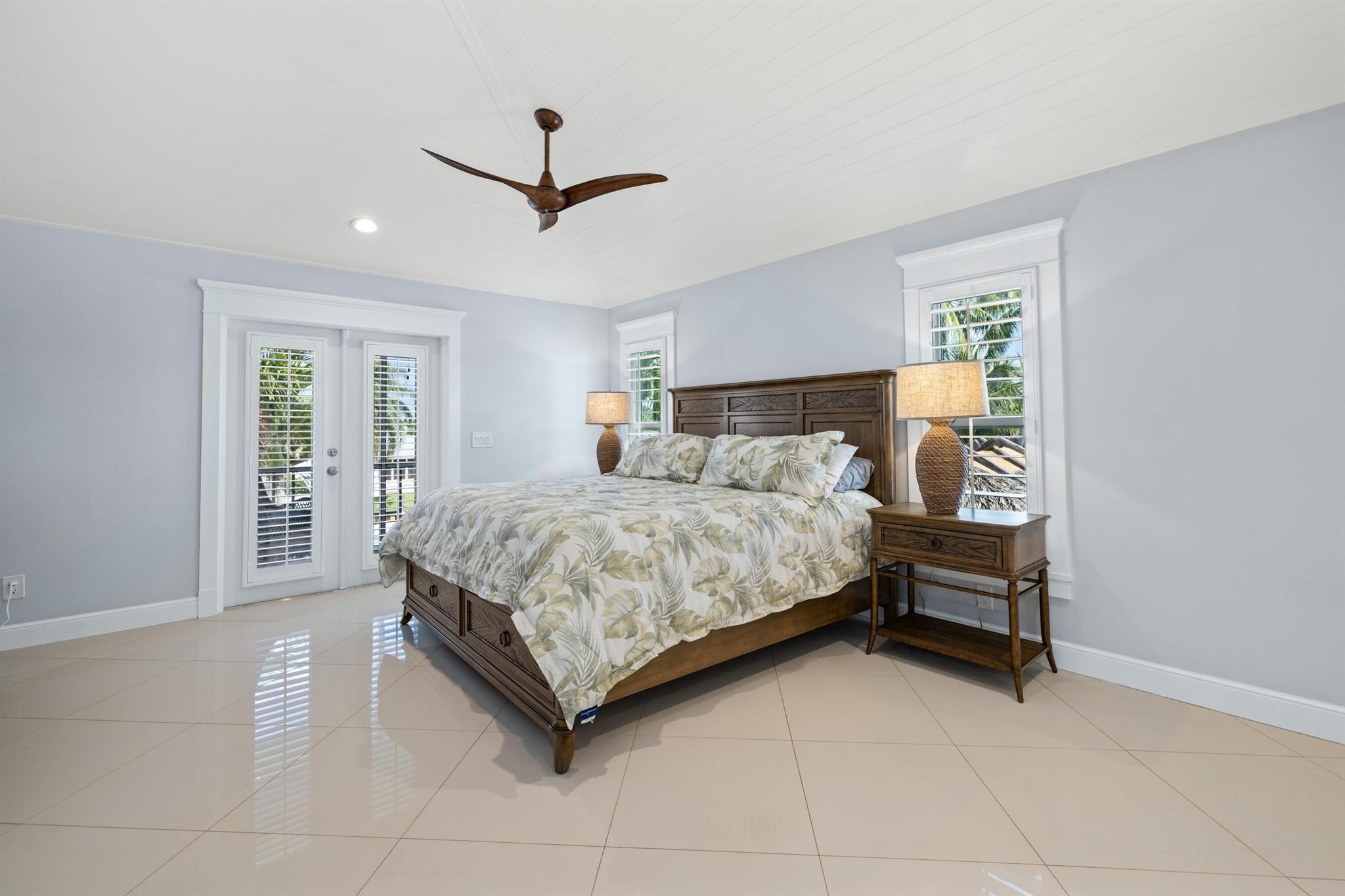 LIGHTHOUSE POINT - Residential