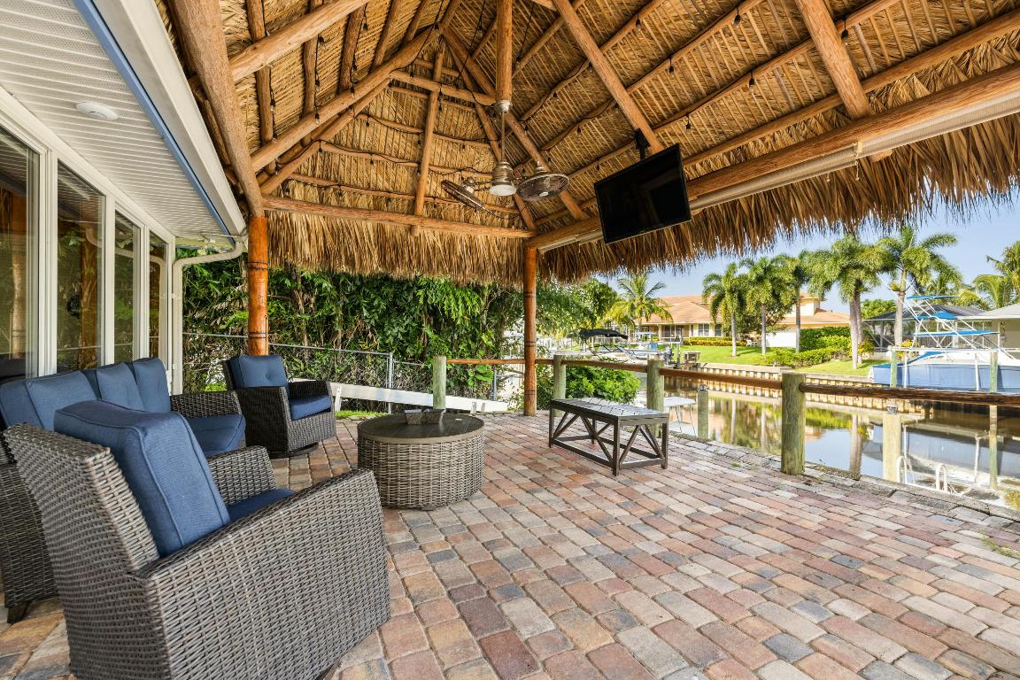 LIGHTHOUSE POINT - Residential