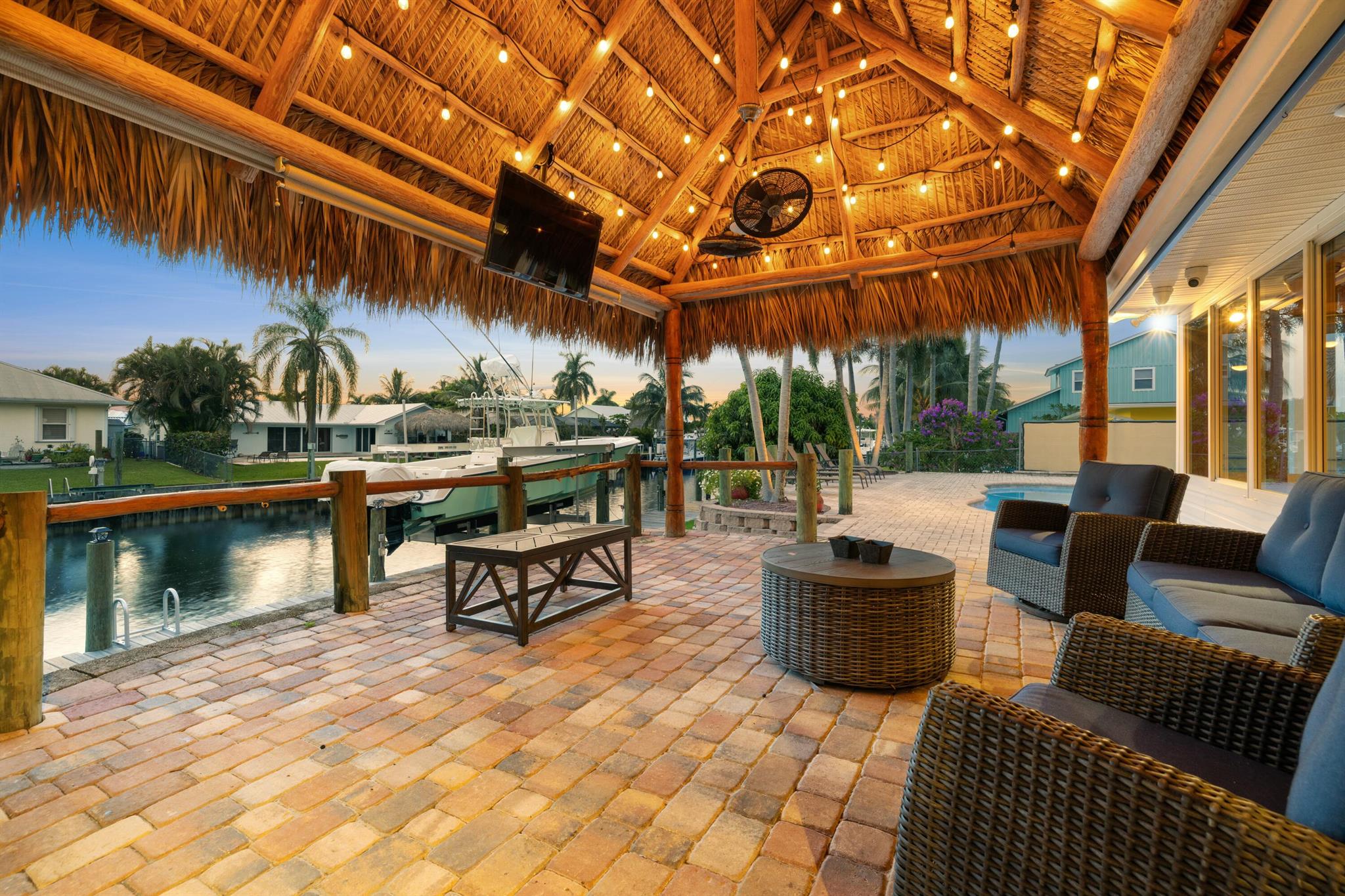 LIGHTHOUSE POINT - Residential