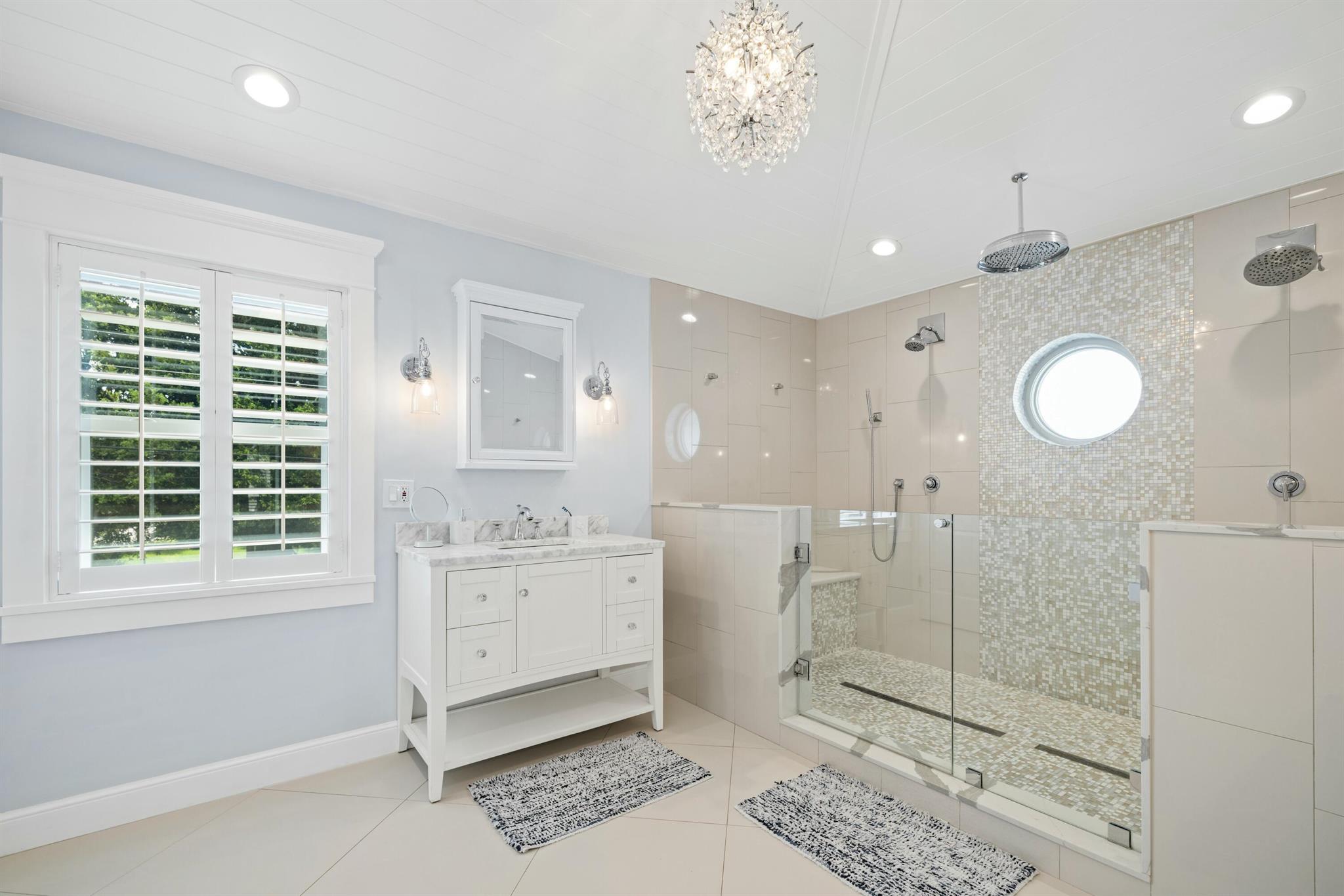 LIGHTHOUSE POINT - Residential