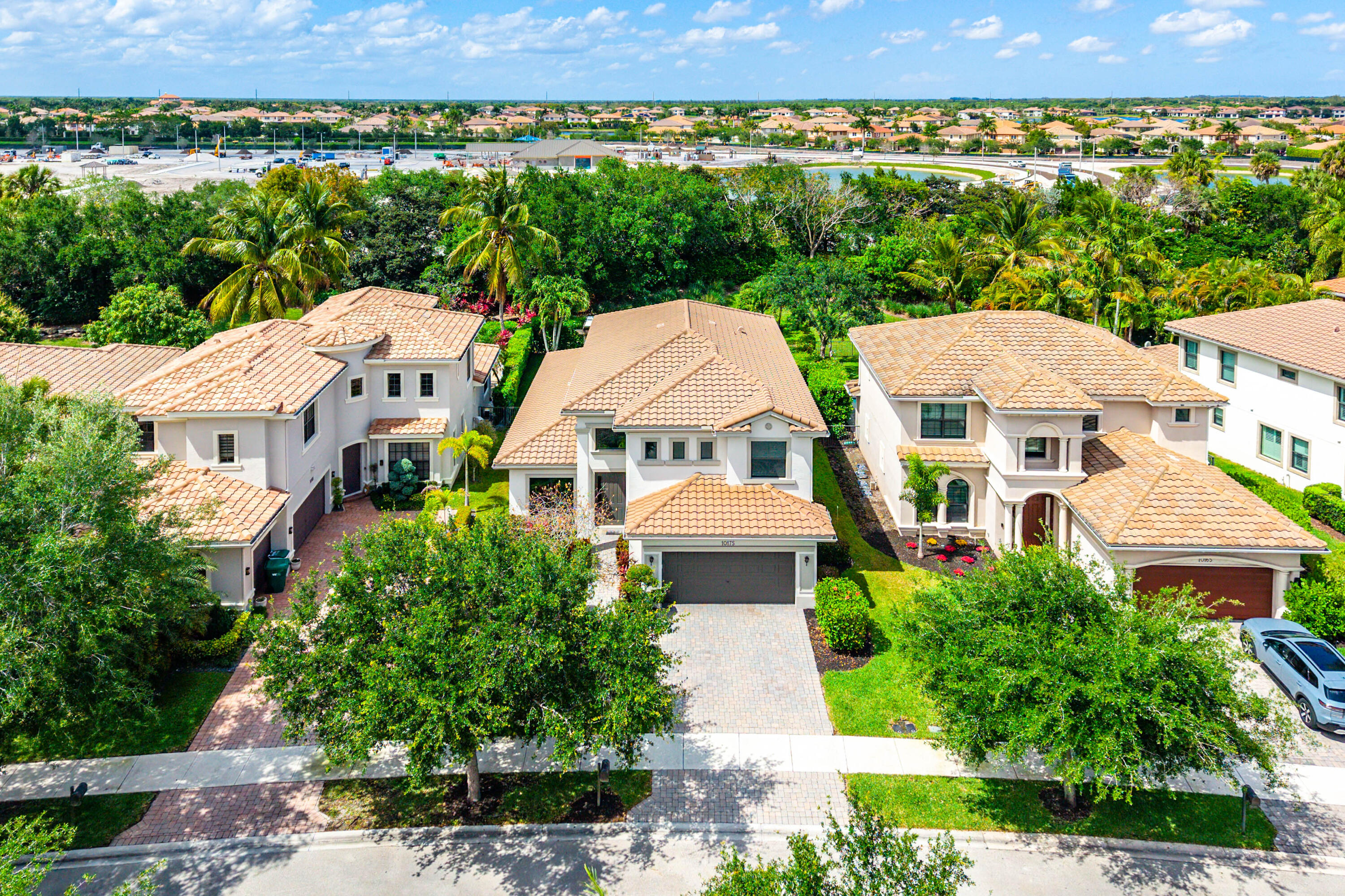 PARKLAND GOLF AND COUNTRY CLUB - Residential