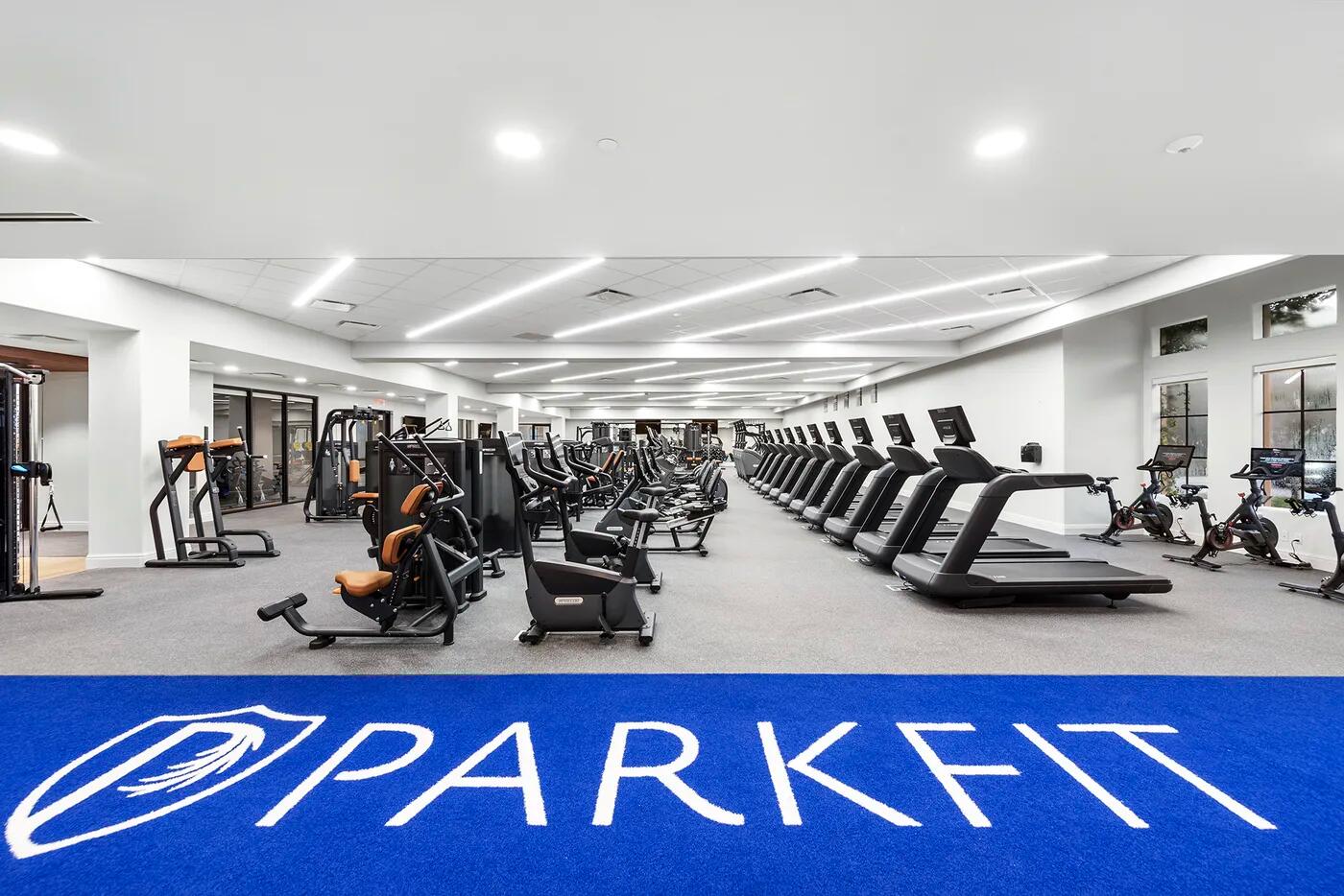 PARKLAND GOLF AND COUNTRY CLUB - Residential