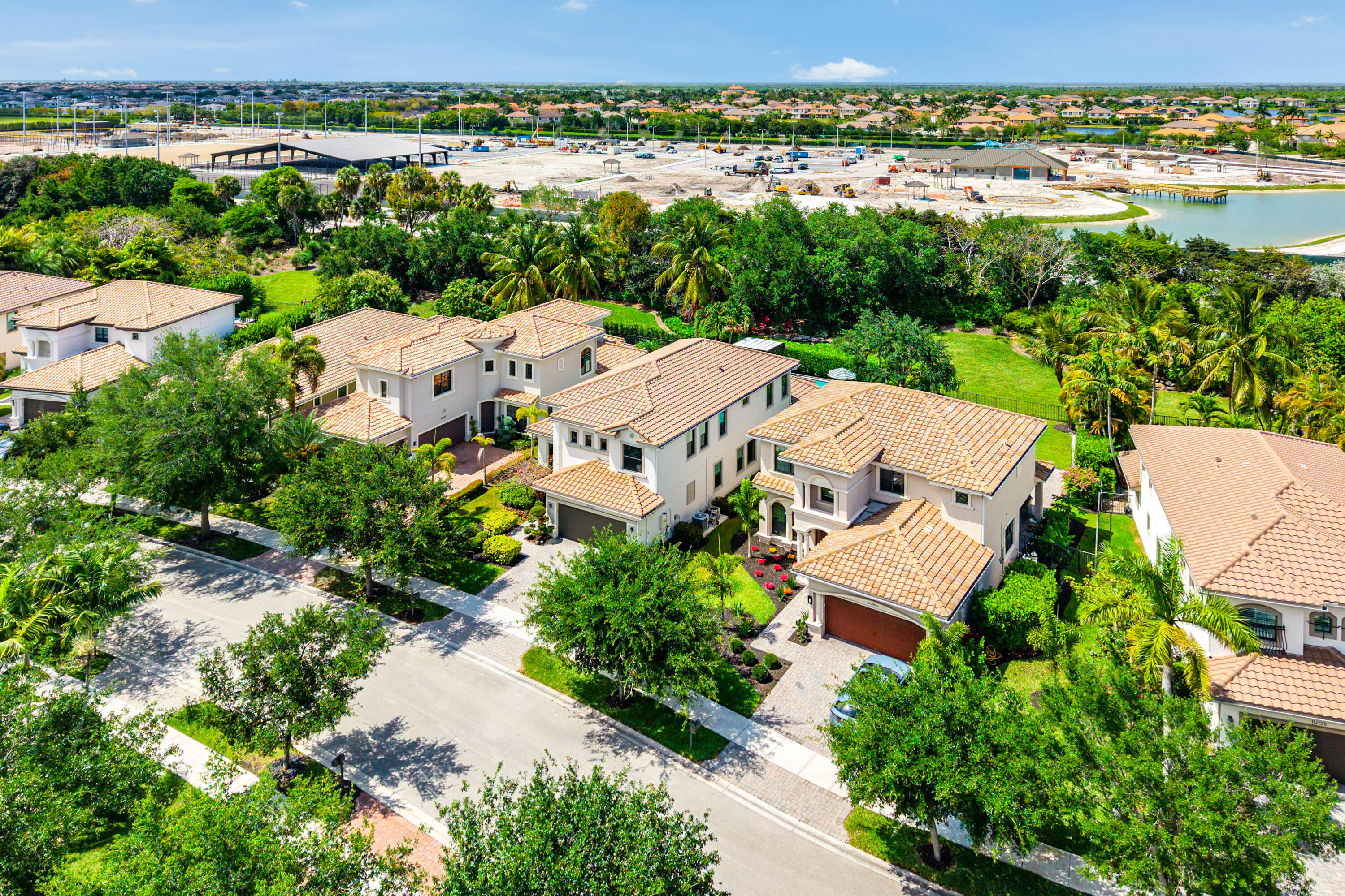 PARKLAND GOLF AND COUNTRY CLUB - Residential