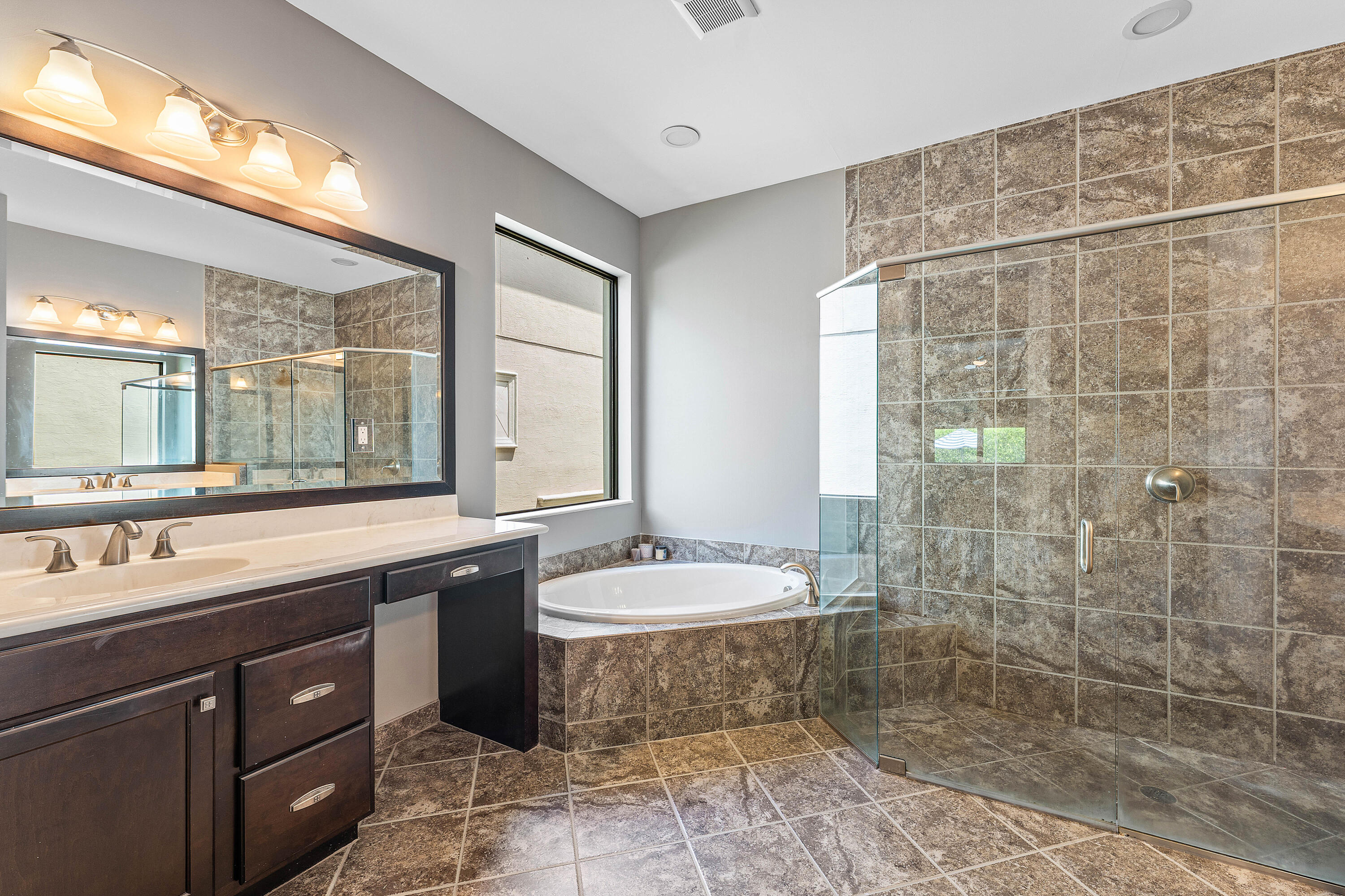 PARKLAND GOLF AND COUNTRY CLUB - Residential