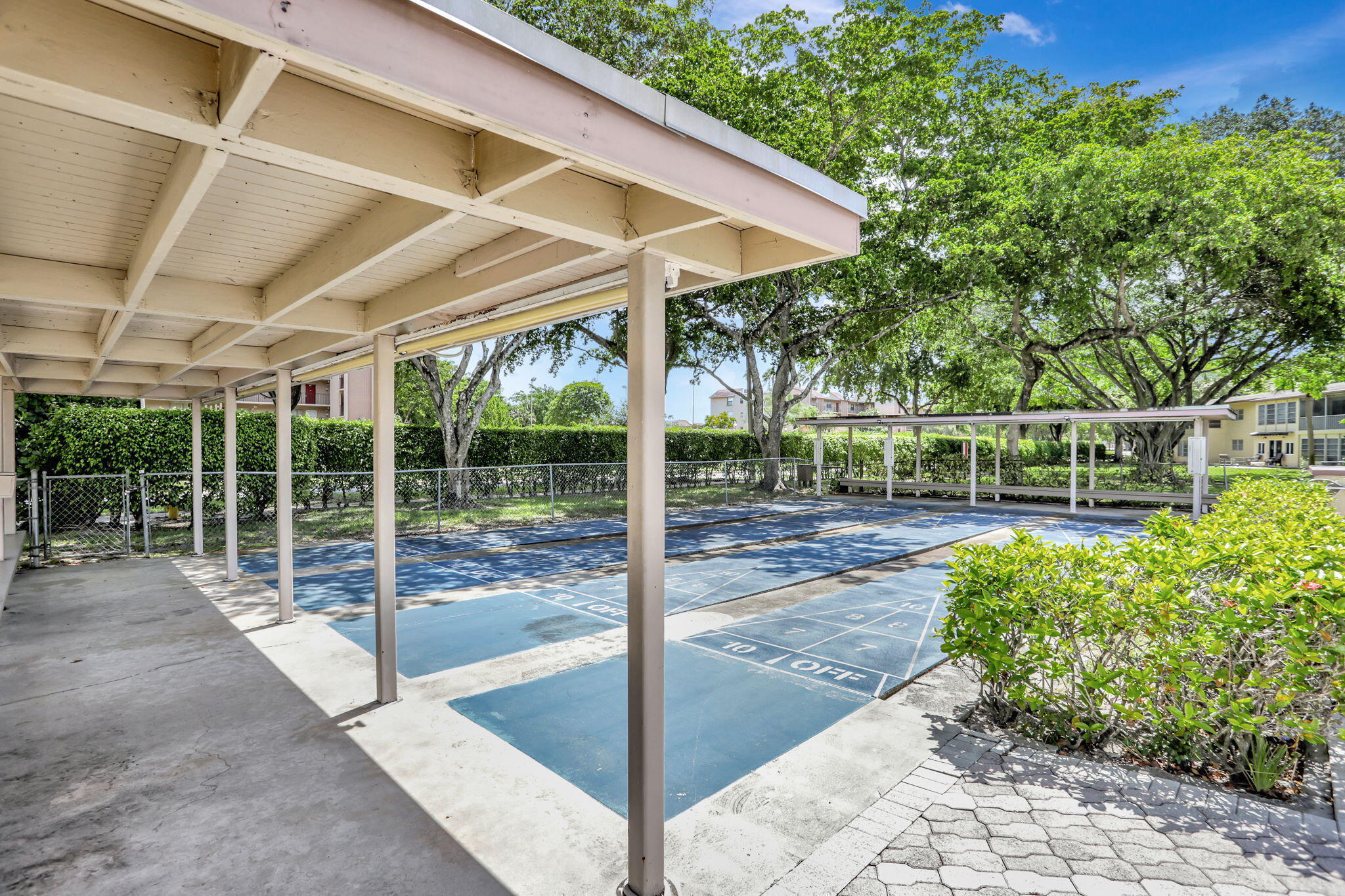ORIOLE GARDENS THREE 71 CONDO - Residential