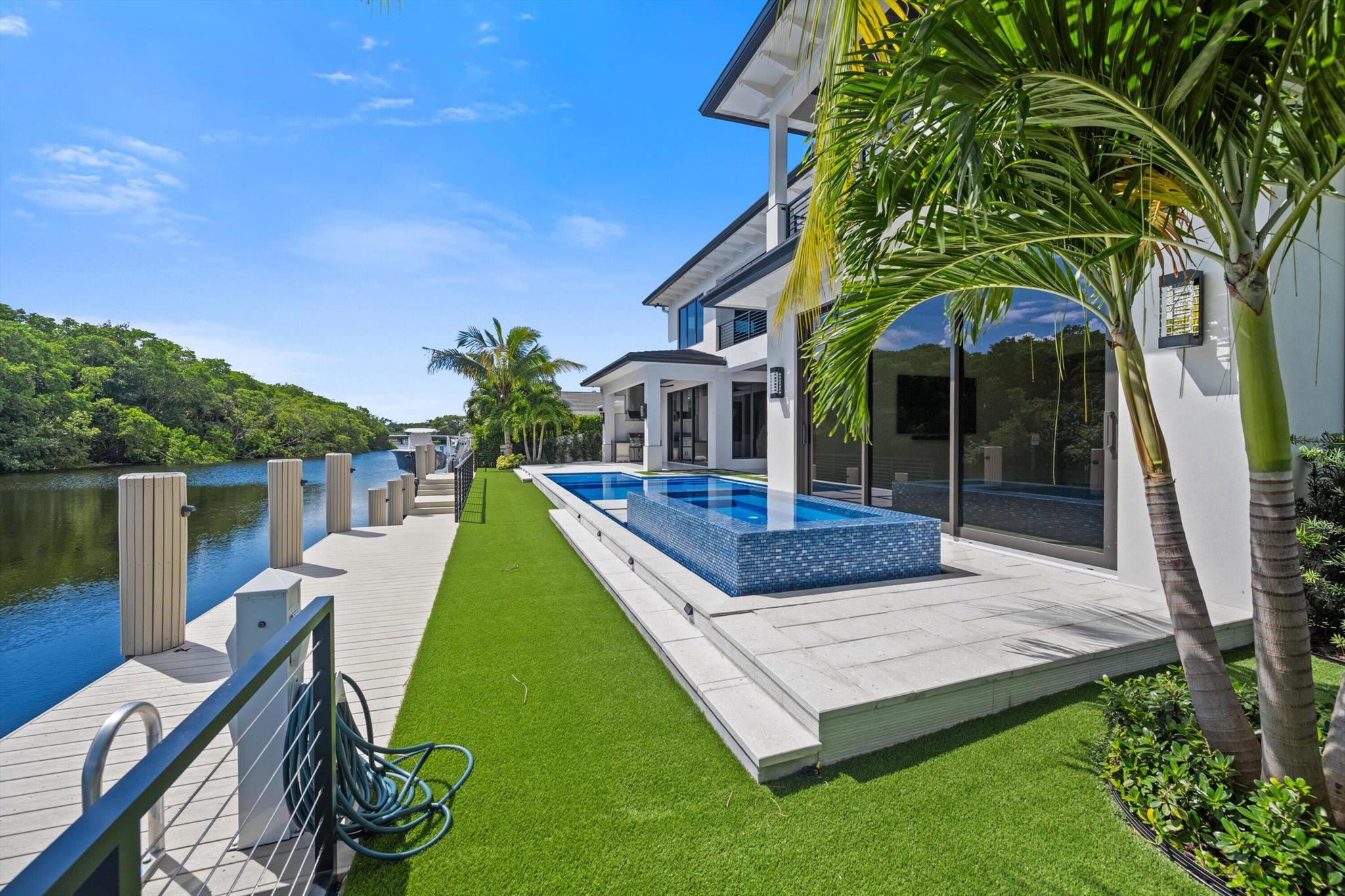 CARRIAGE HILL - Residential