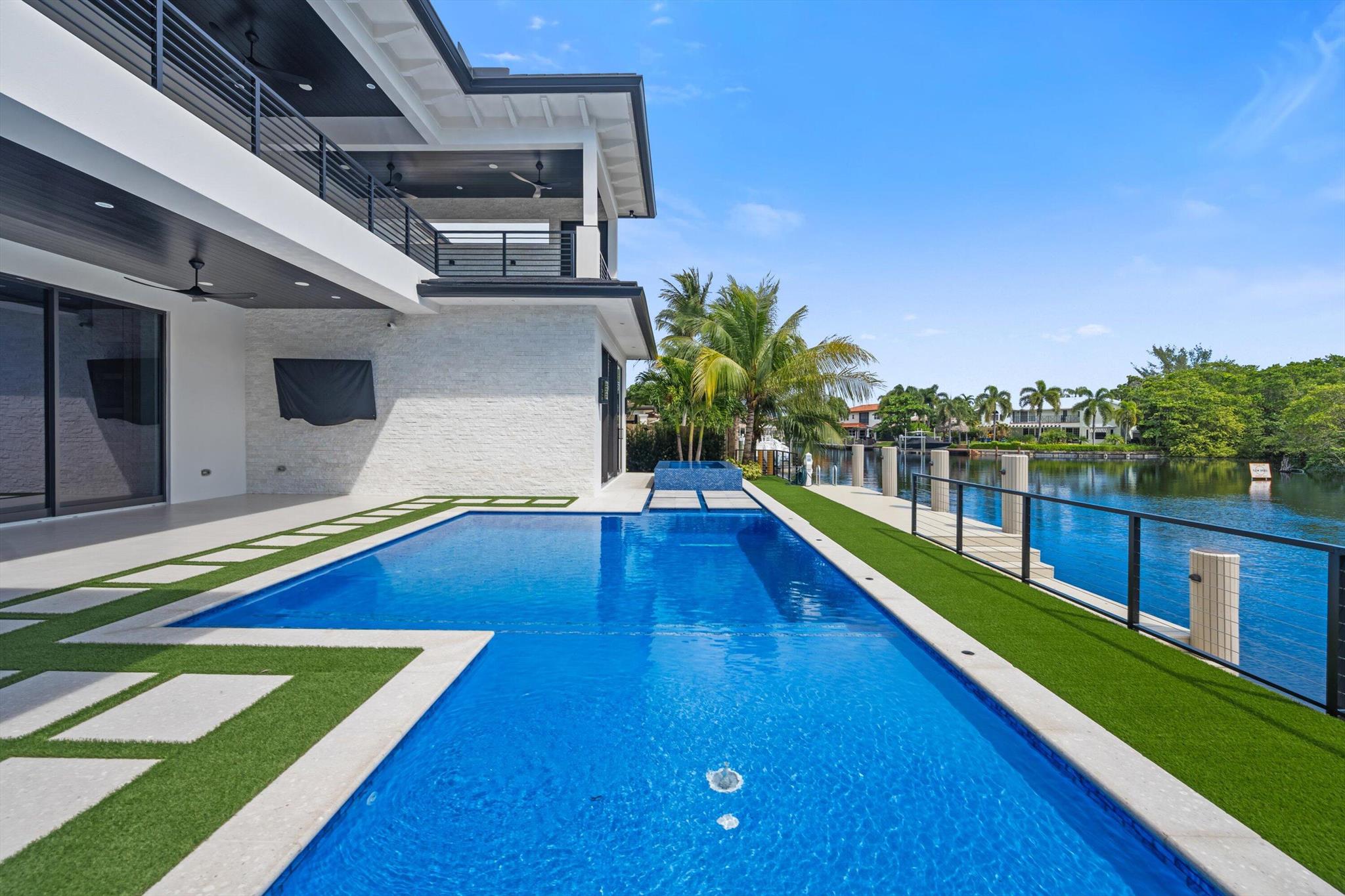 CARRIAGE HILL - Residential