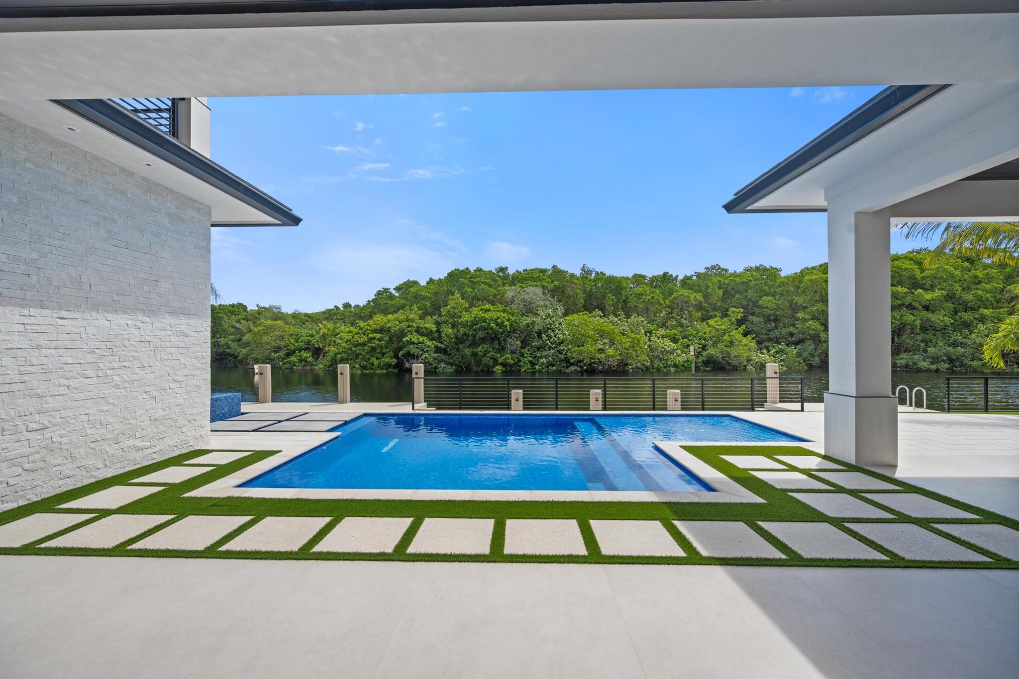 CARRIAGE HILL - Residential