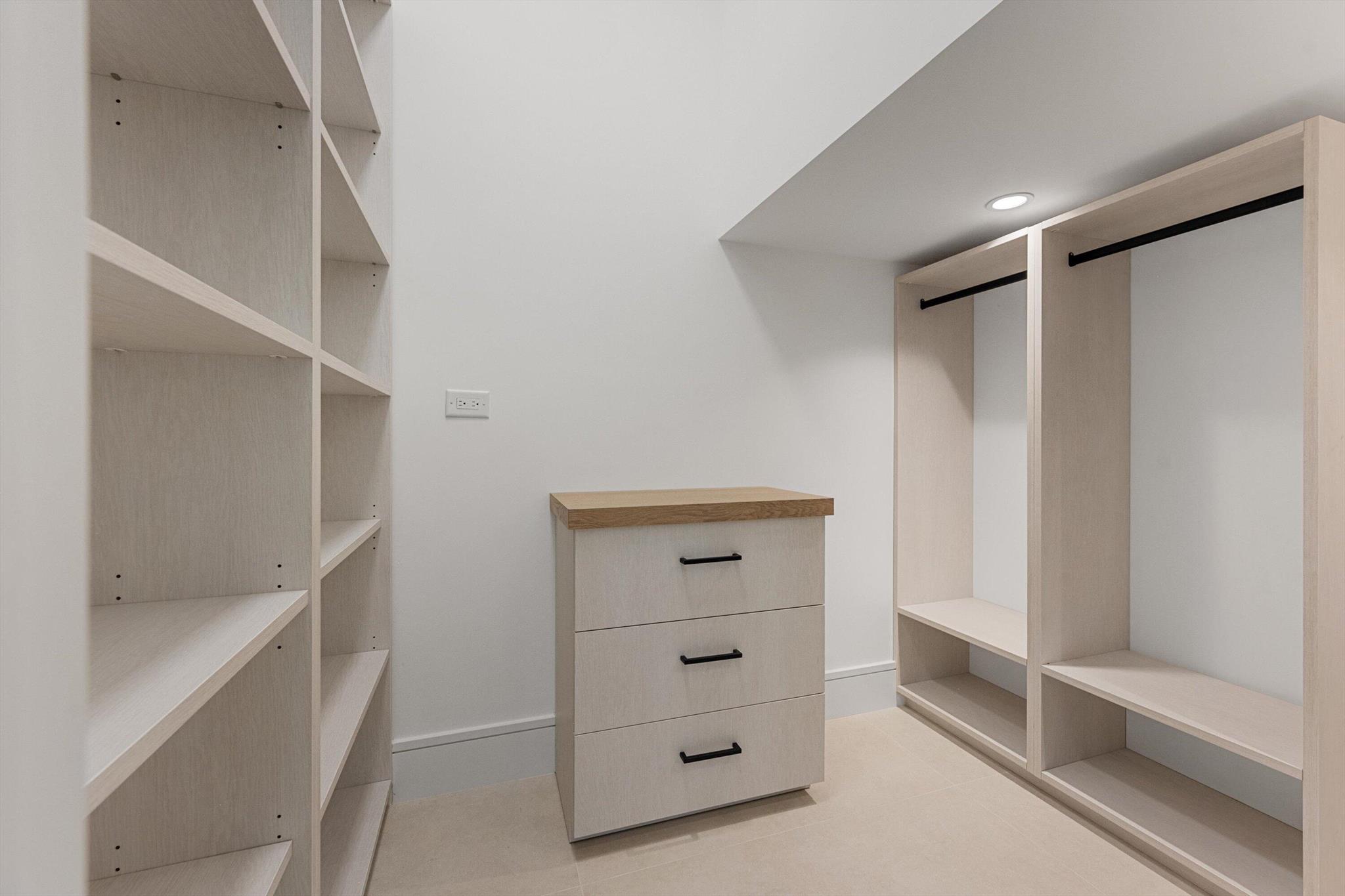 CARRIAGE HILL - Residential
