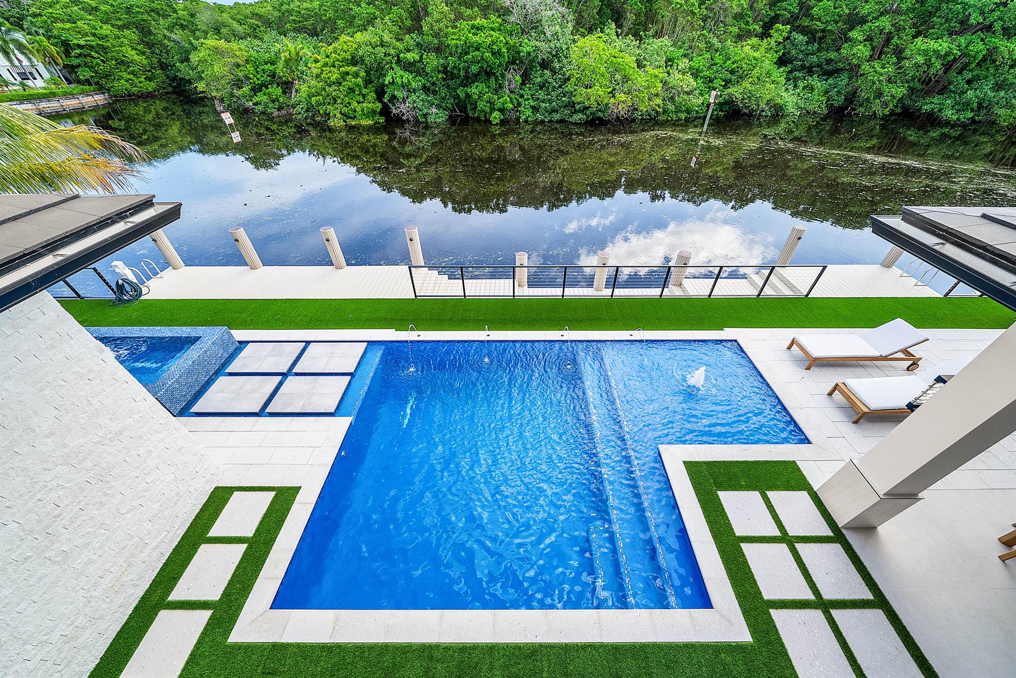 CARRIAGE HILL - Residential