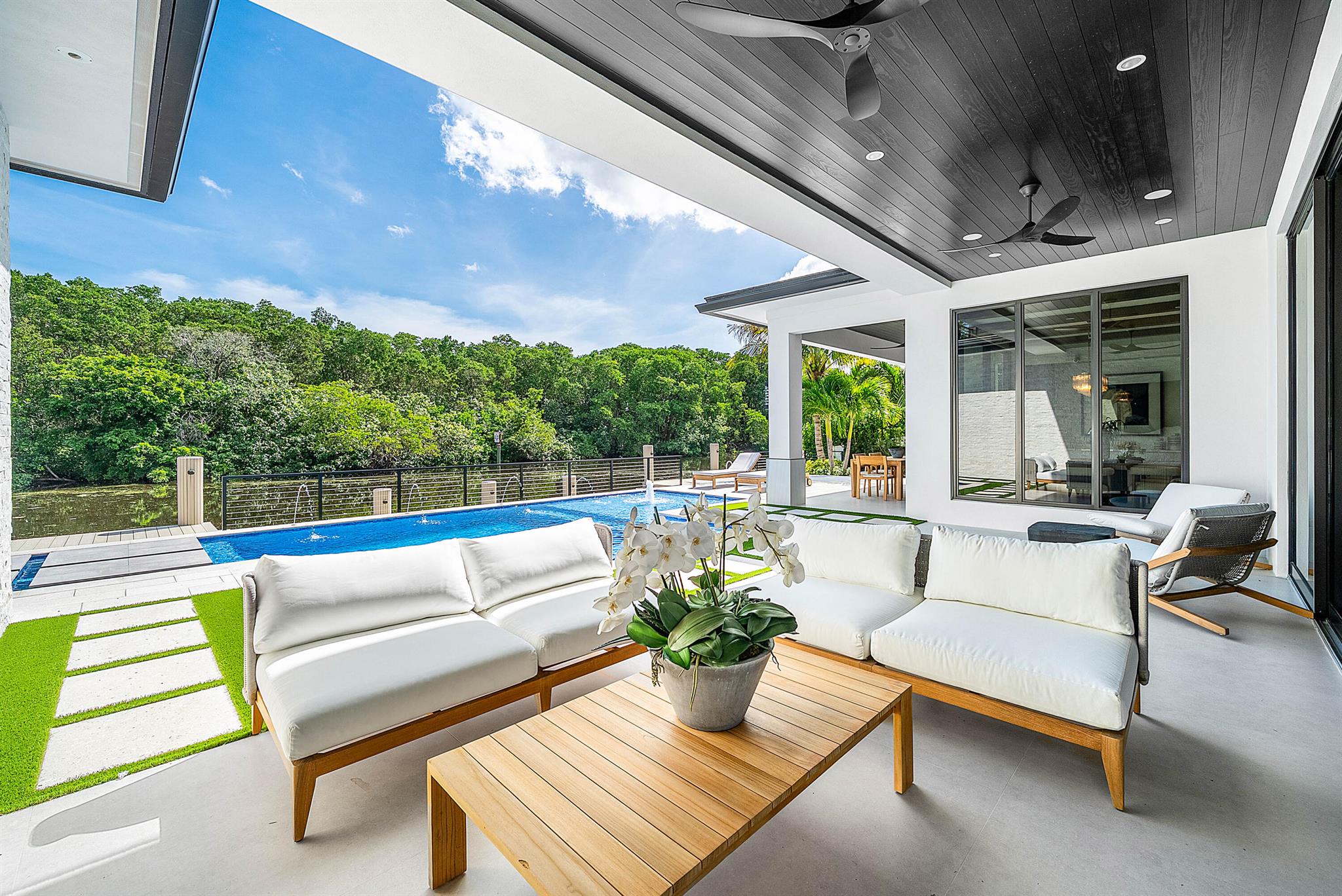 CARRIAGE HILL - Residential