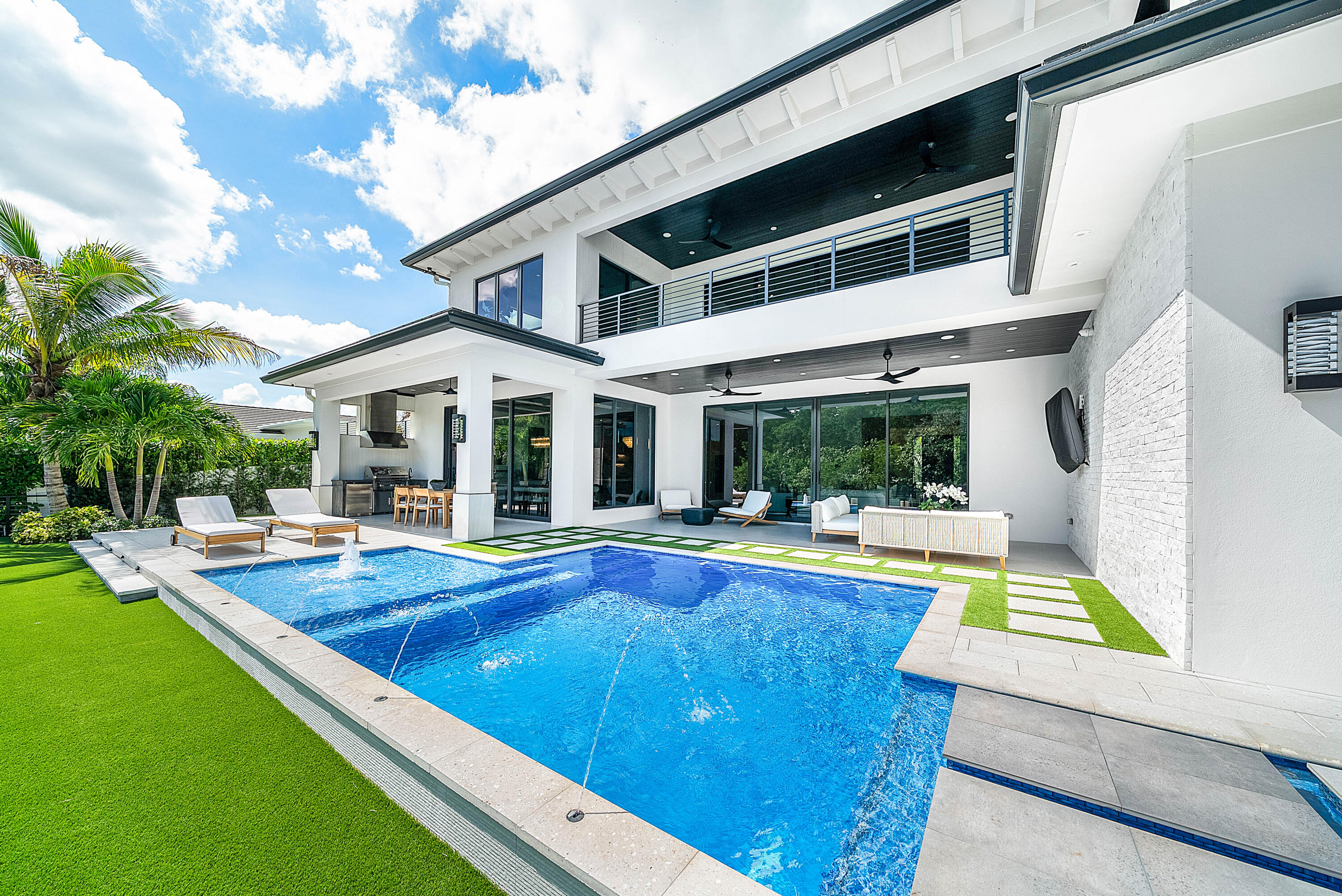 CARRIAGE HILL - Residential