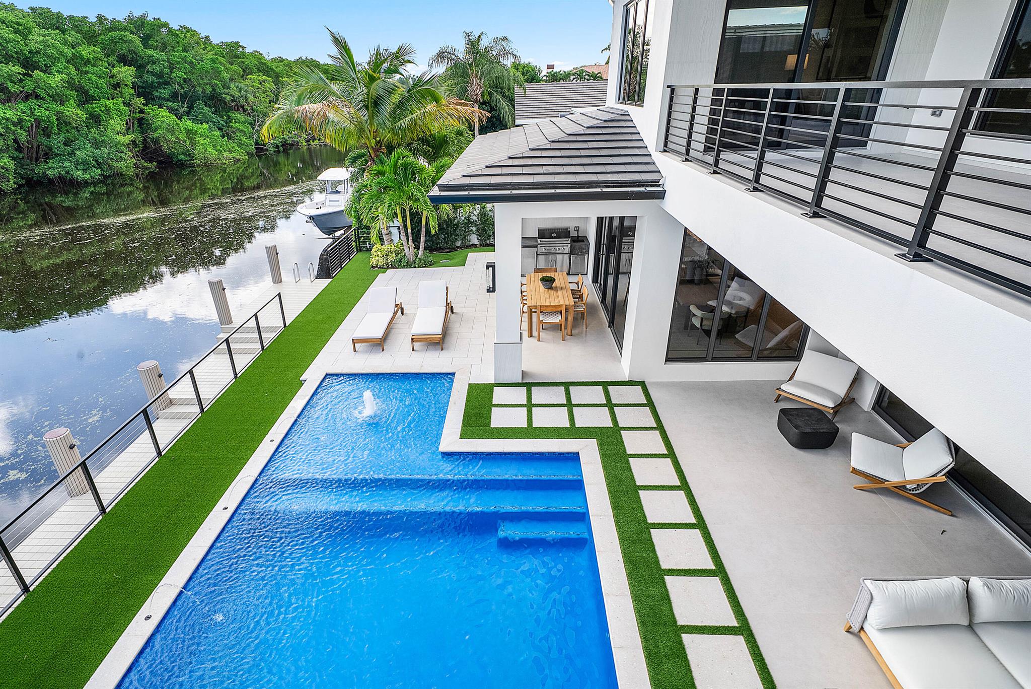 CARRIAGE HILL - Residential