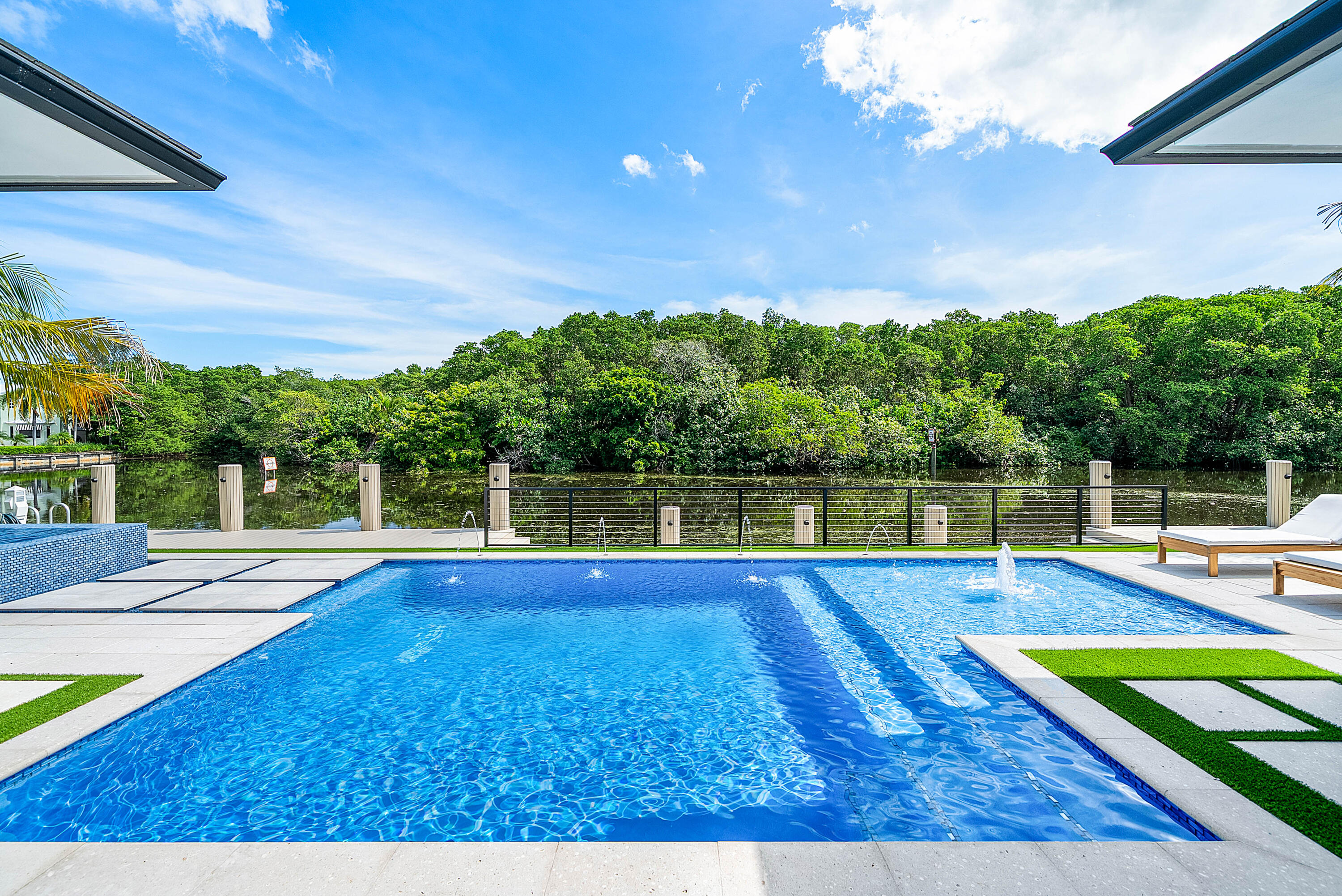 CARRIAGE HILL - Residential