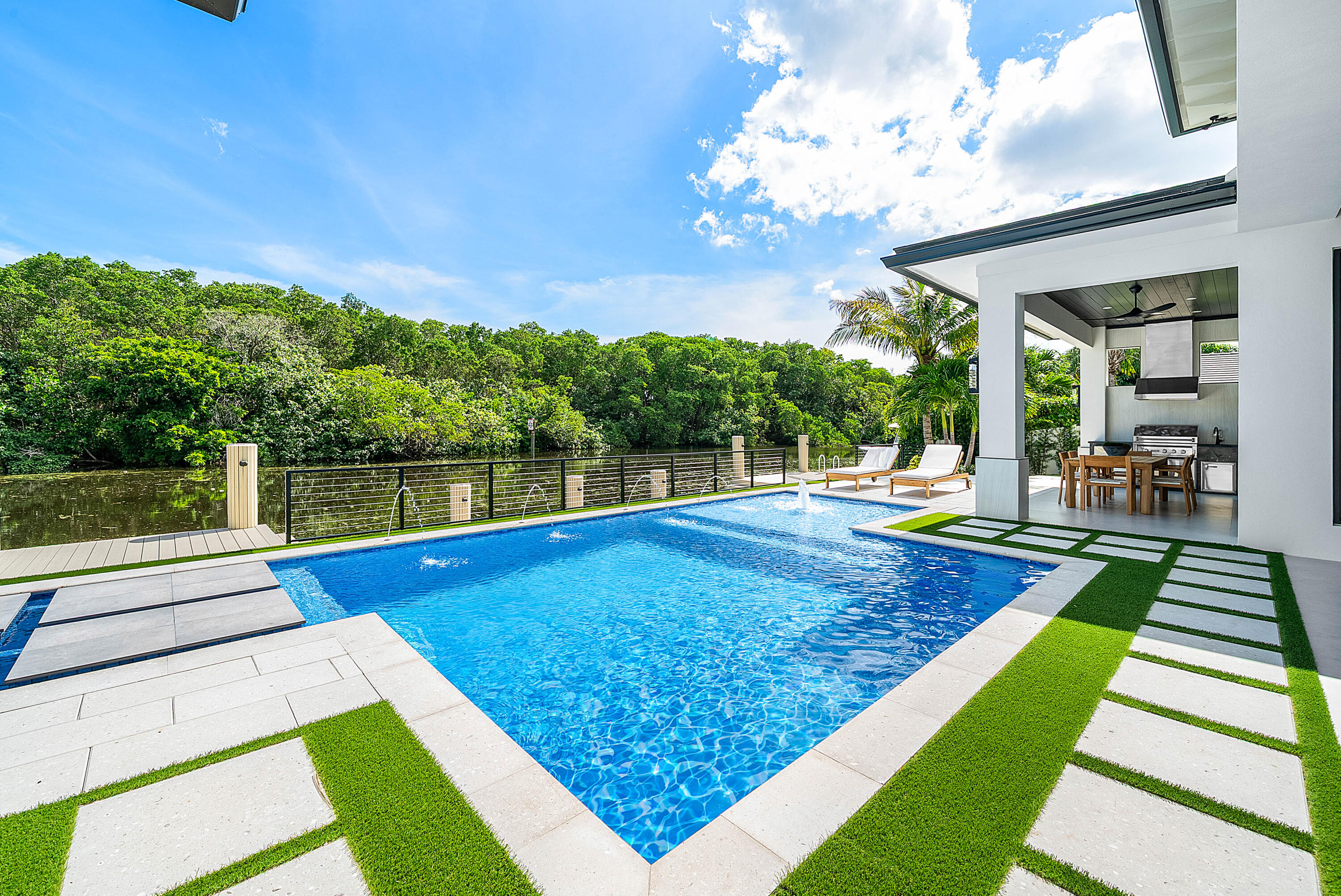 CARRIAGE HILL - Residential