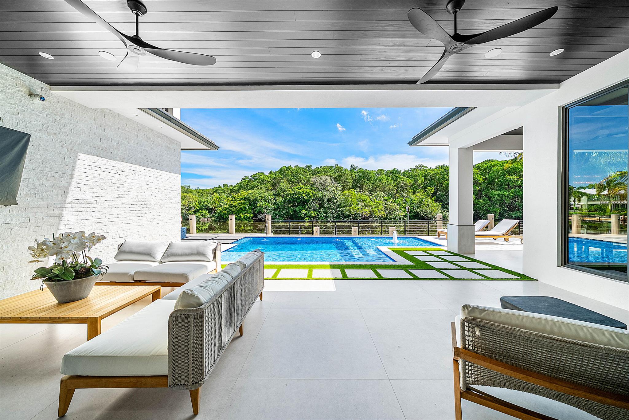 CARRIAGE HILL - Residential