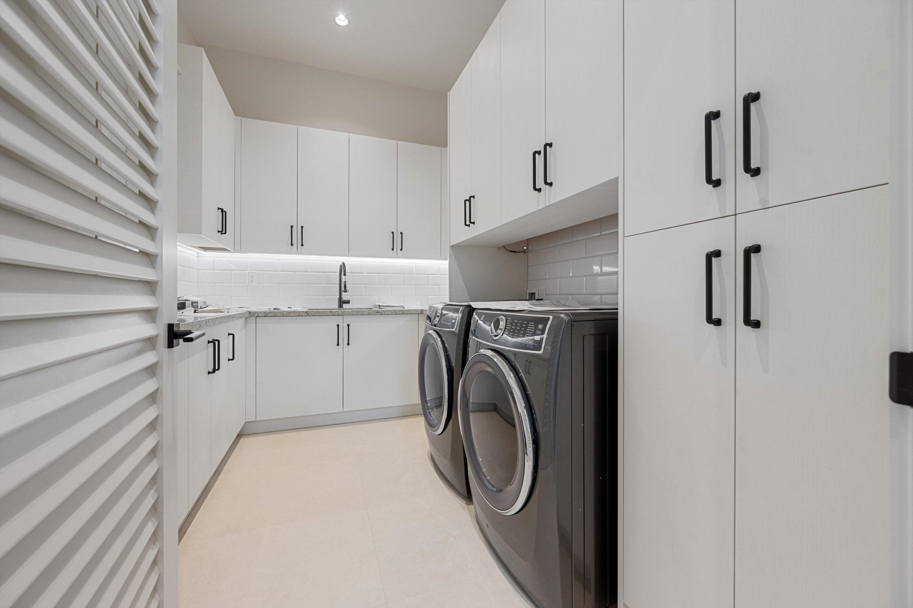 CARRIAGE HILL - Residential