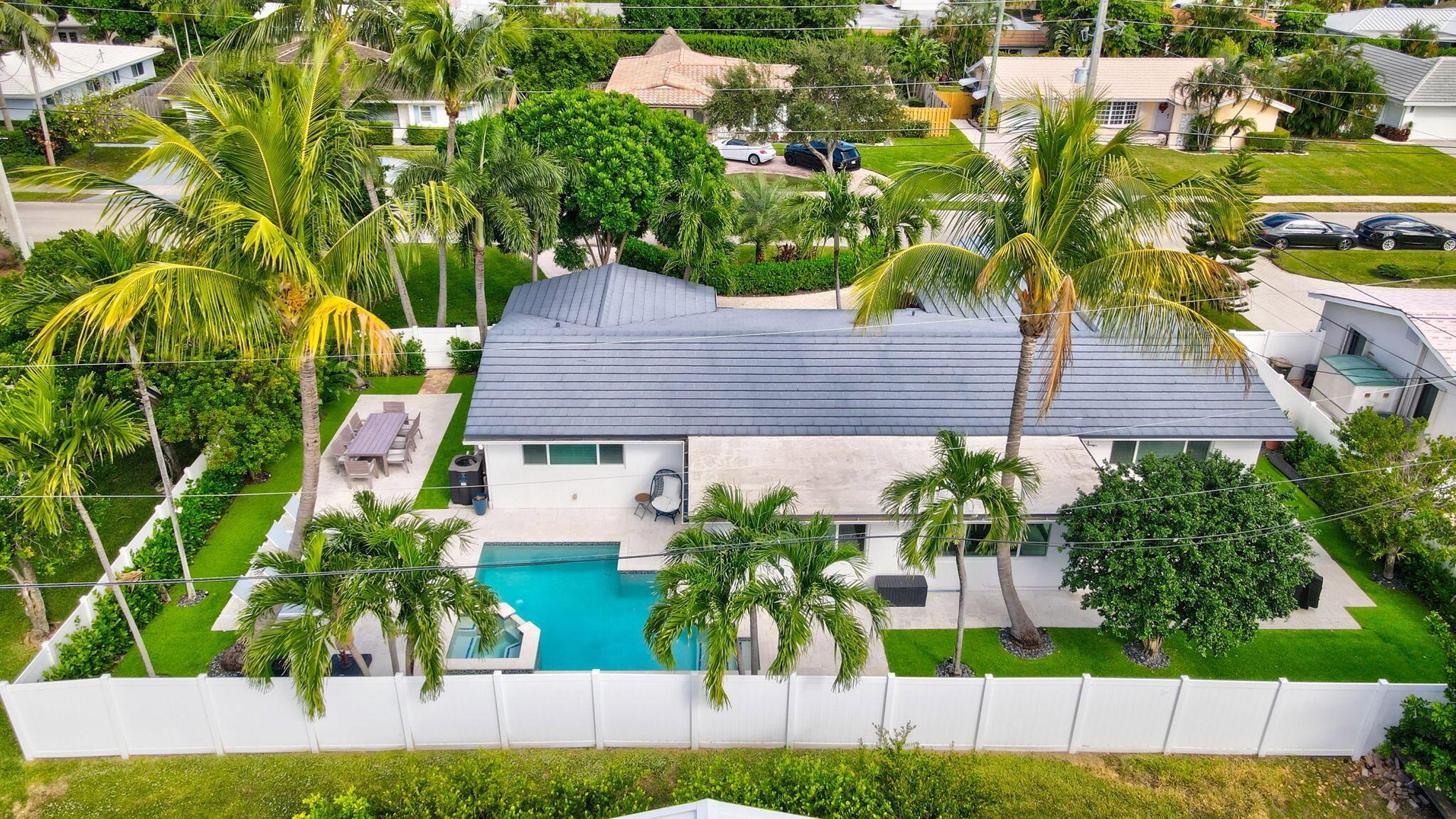 VENETIAN ISLES 3RD SEC - Residential