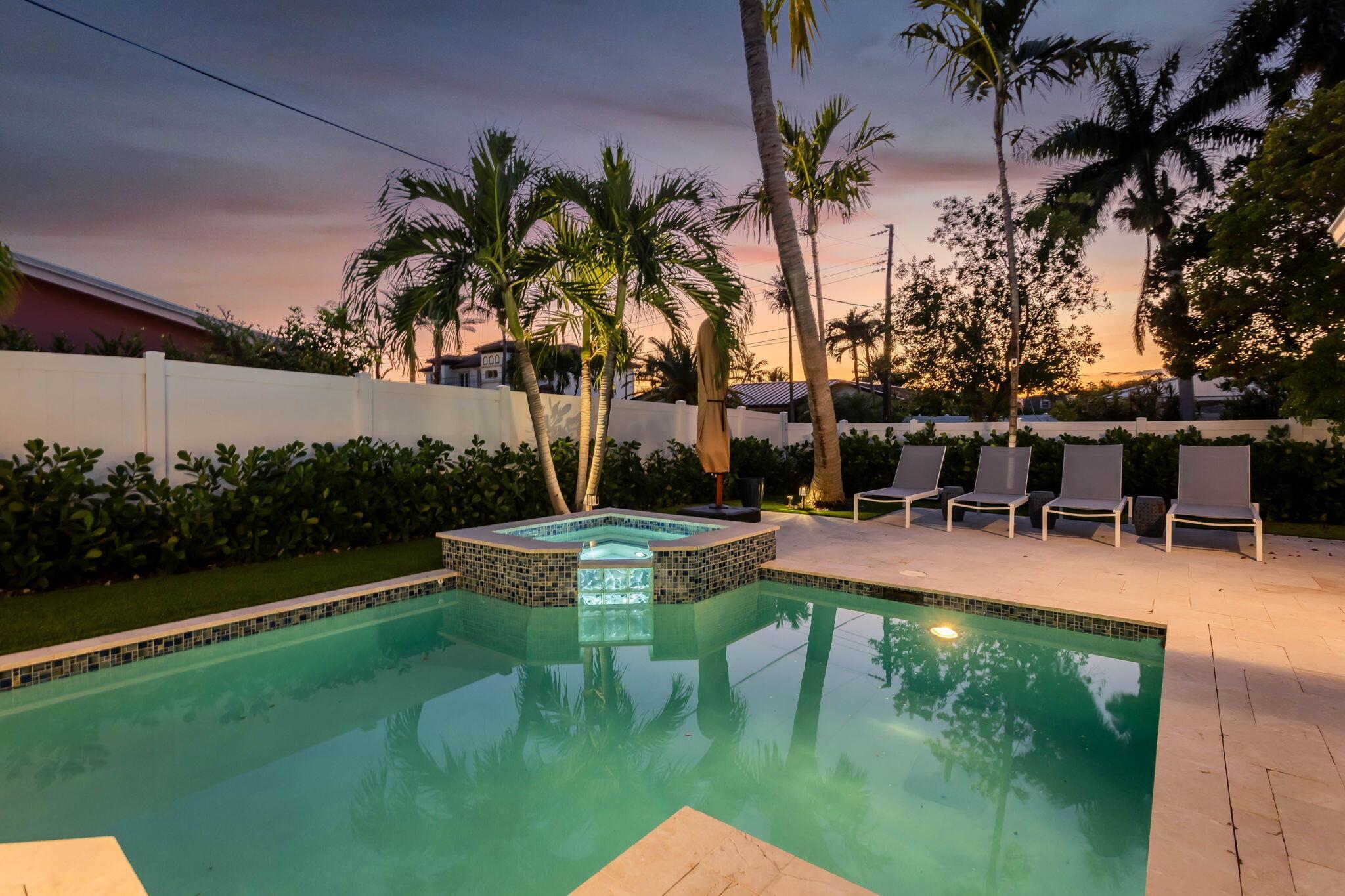 VENETIAN ISLES 3RD SEC - Residential