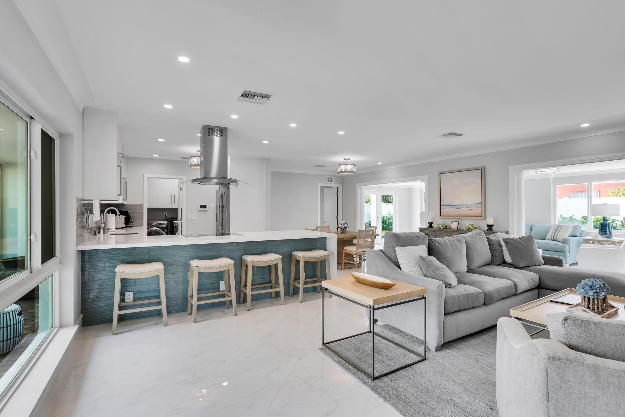 VENETIAN ISLES 3RD SEC - Residential