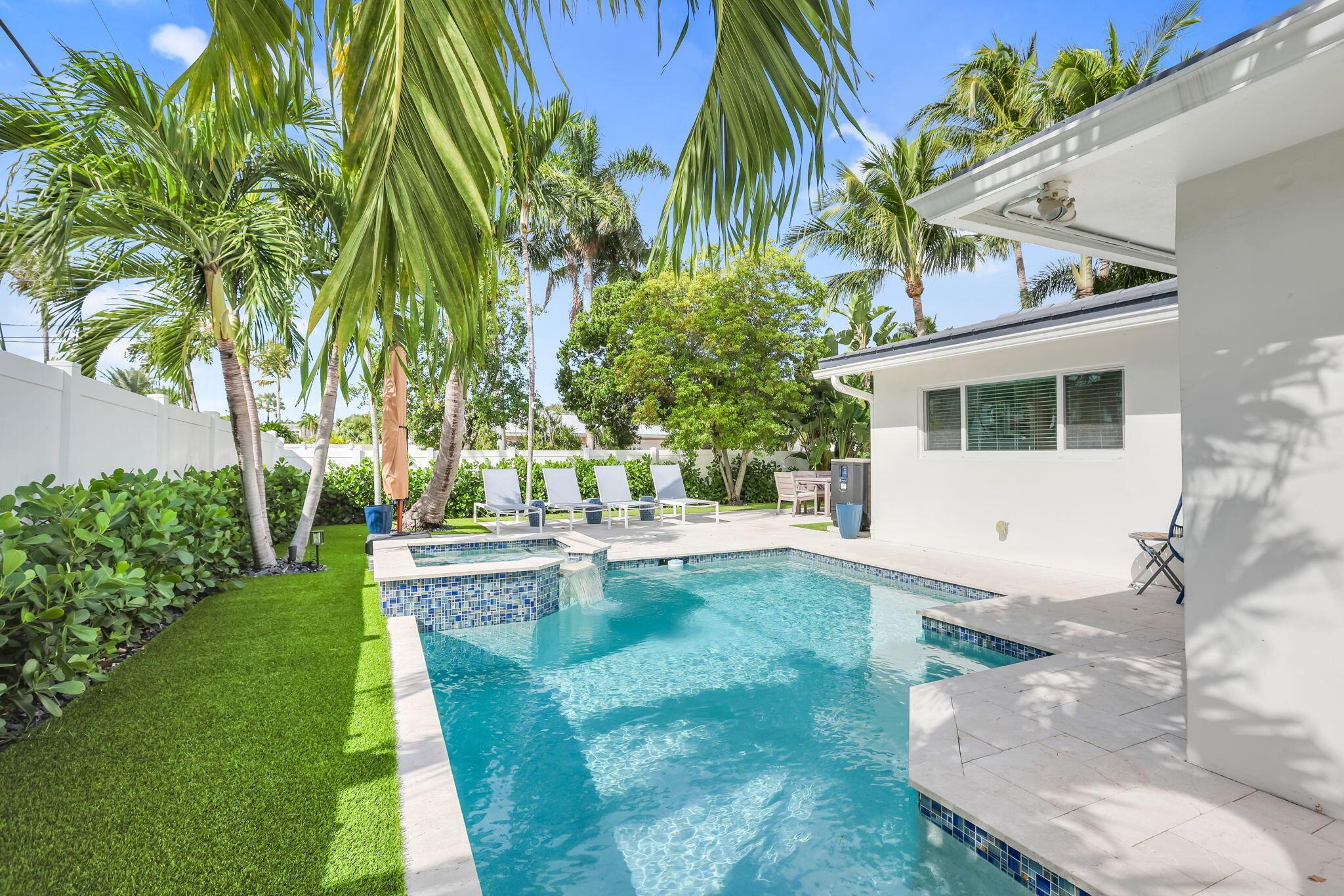 VENETIAN ISLES 3RD SEC - Residential