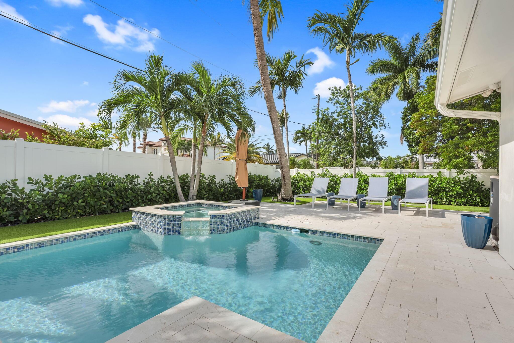 VENETIAN ISLES 3RD SEC - Residential