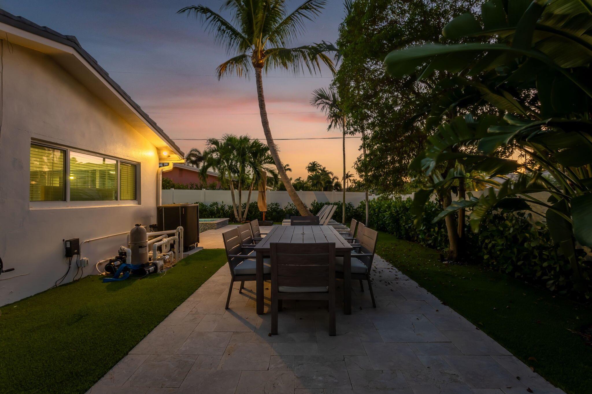 VENETIAN ISLES 3RD SEC - Residential