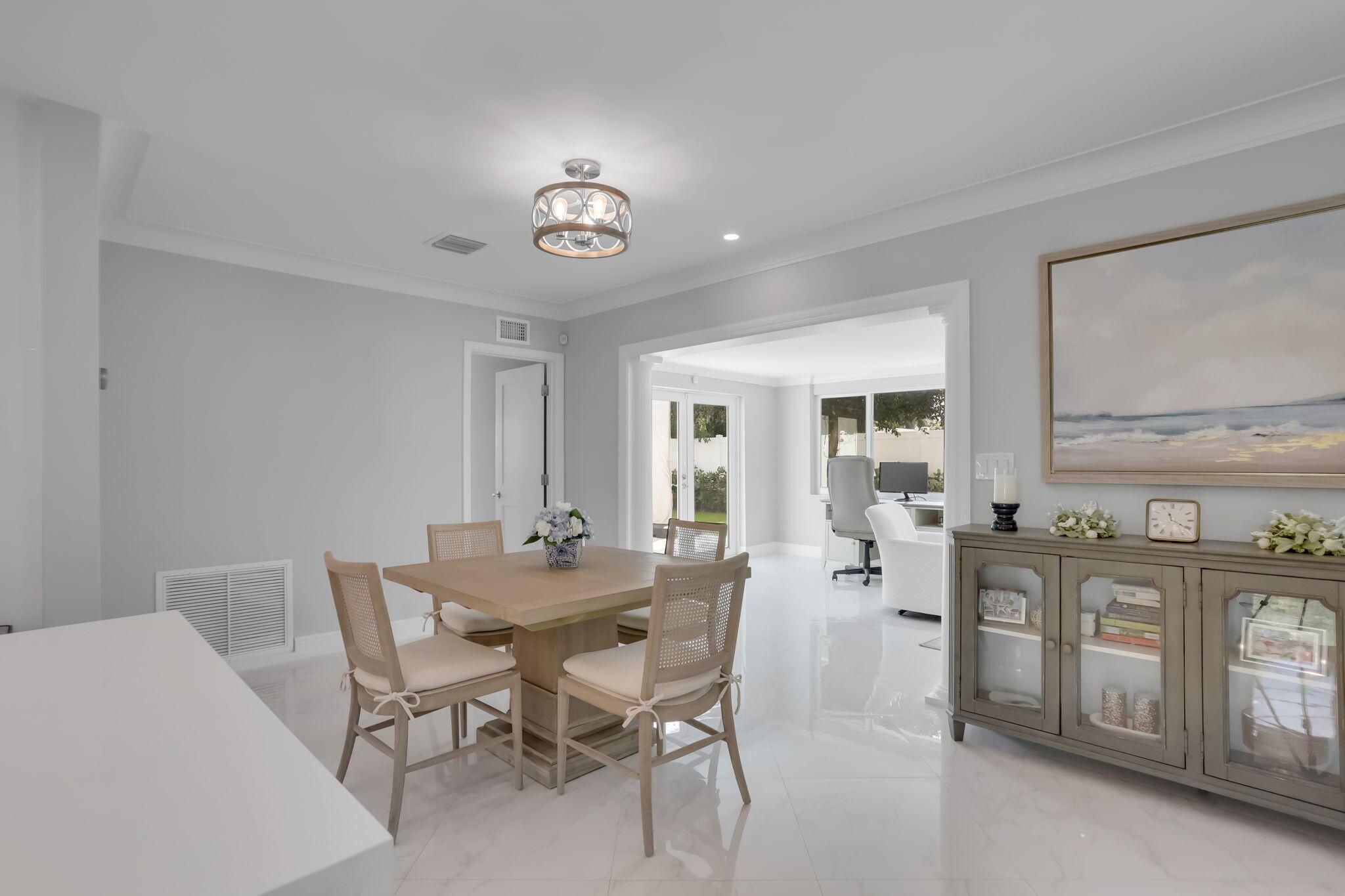 VENETIAN ISLES 3RD SEC - Residential