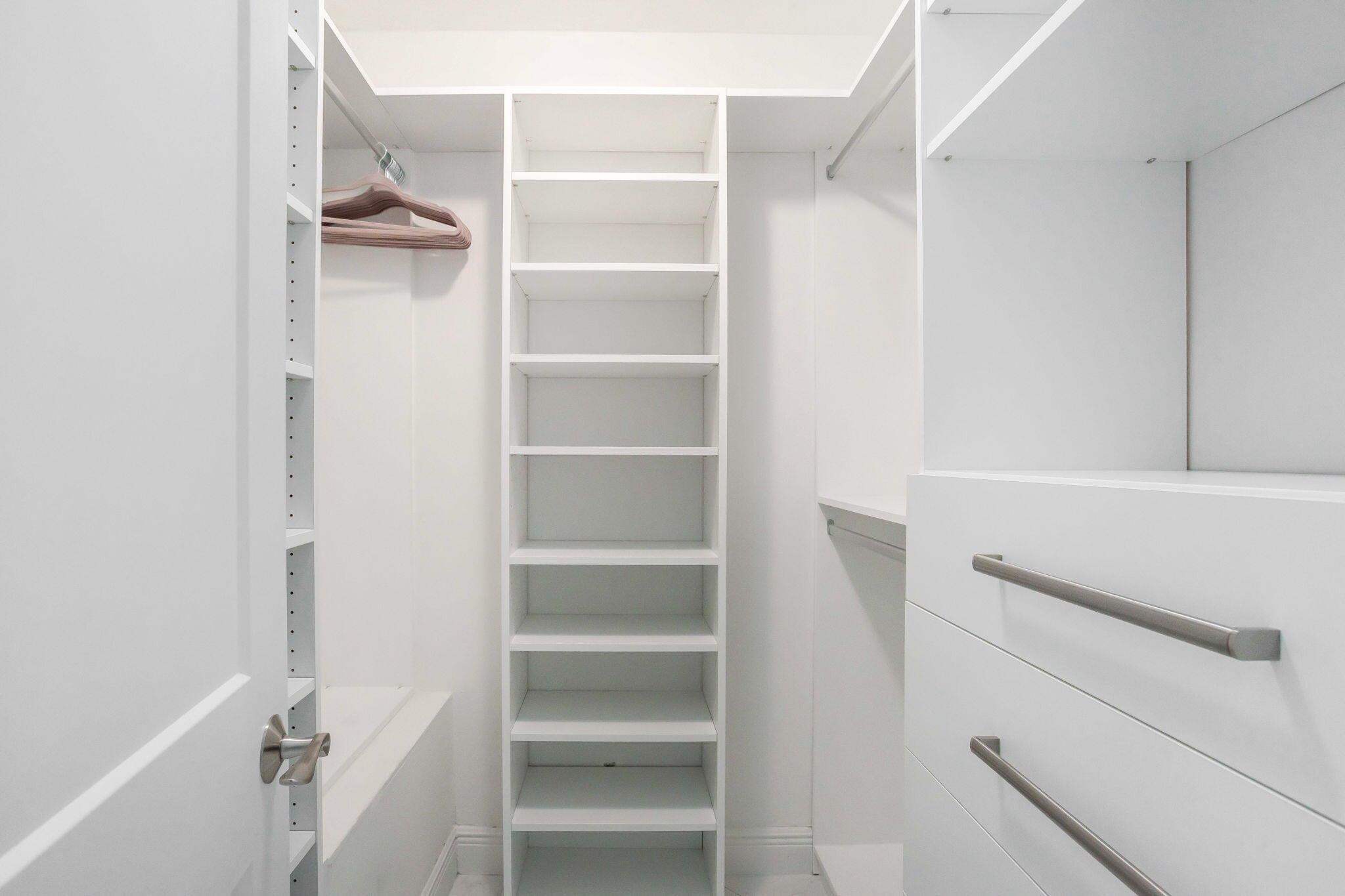 VENETIAN ISLES 3RD SEC - Residential