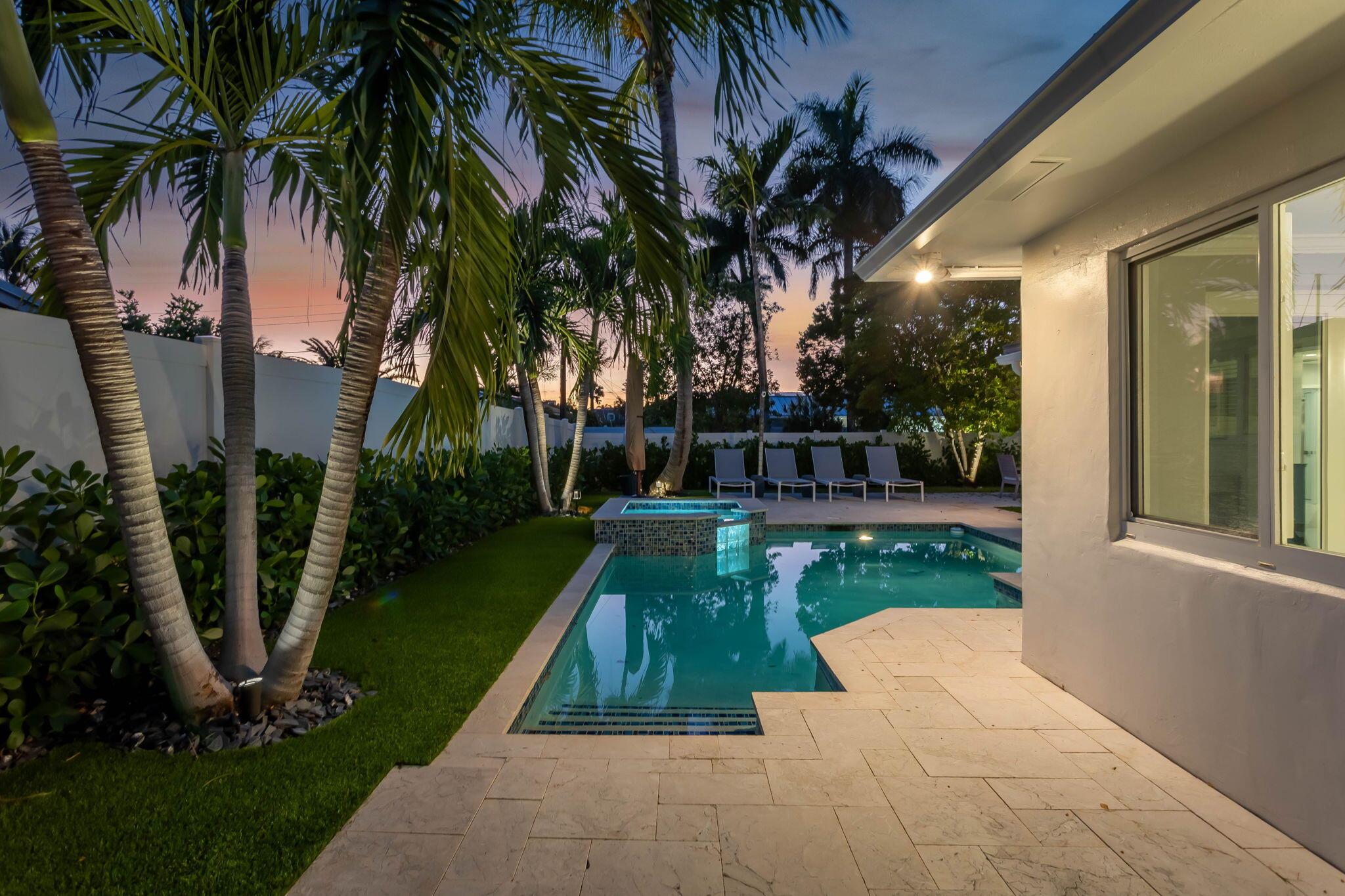 VENETIAN ISLES 3RD SEC - Residential