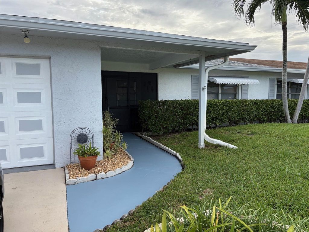 Photo of 13075 Via Minerva, Delray Beach, FL 33484 (MLS # F10551498)