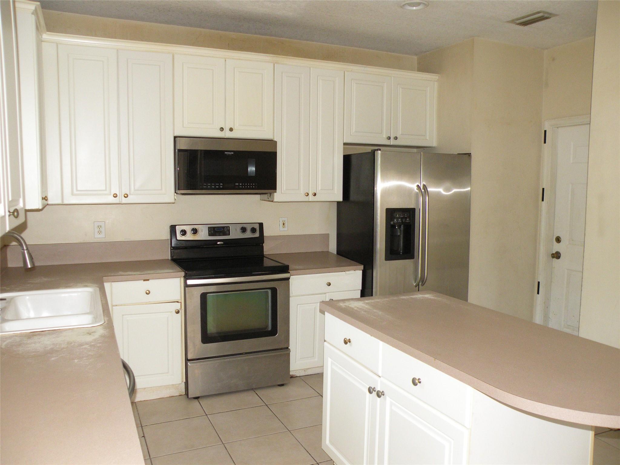 Lakeview West 158-44 B - Residential