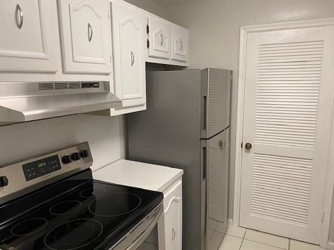301 Croton Avenue 208 Lantana FL 33462