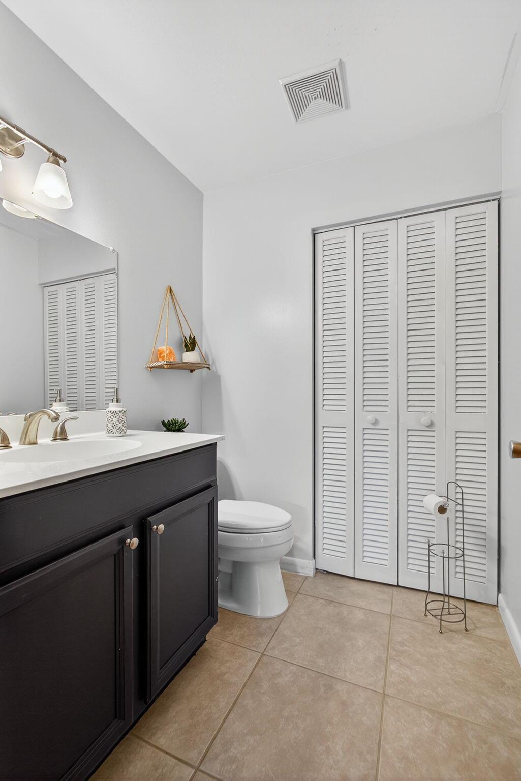 JUPITER LAKES TOWNHOMES C - Residential Lease
