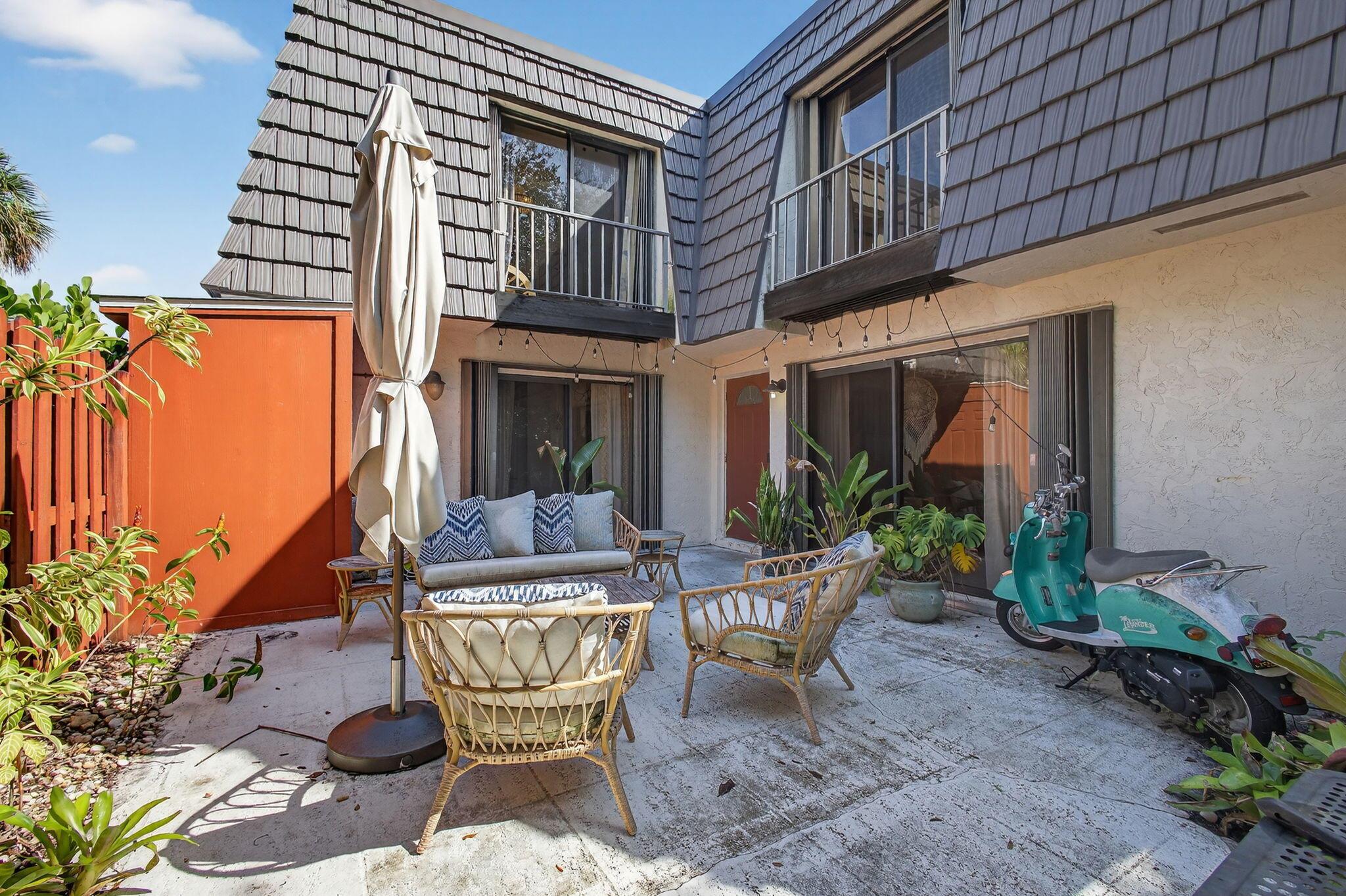JUPITER LAKES TOWNHOMES C - Residential Lease