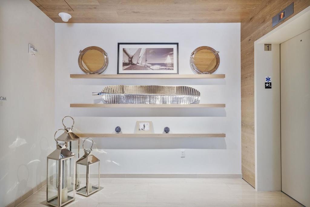 TIFFANY HOUSE CONDO - Residential