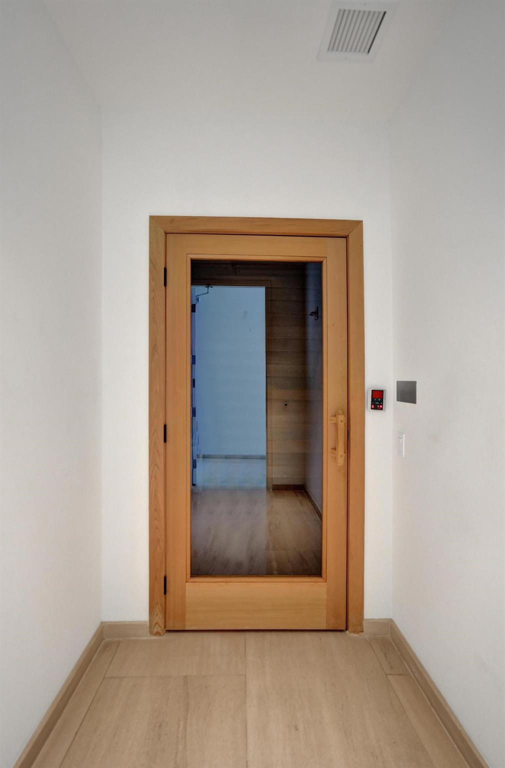 TIFFANY HOUSE CONDO - Residential