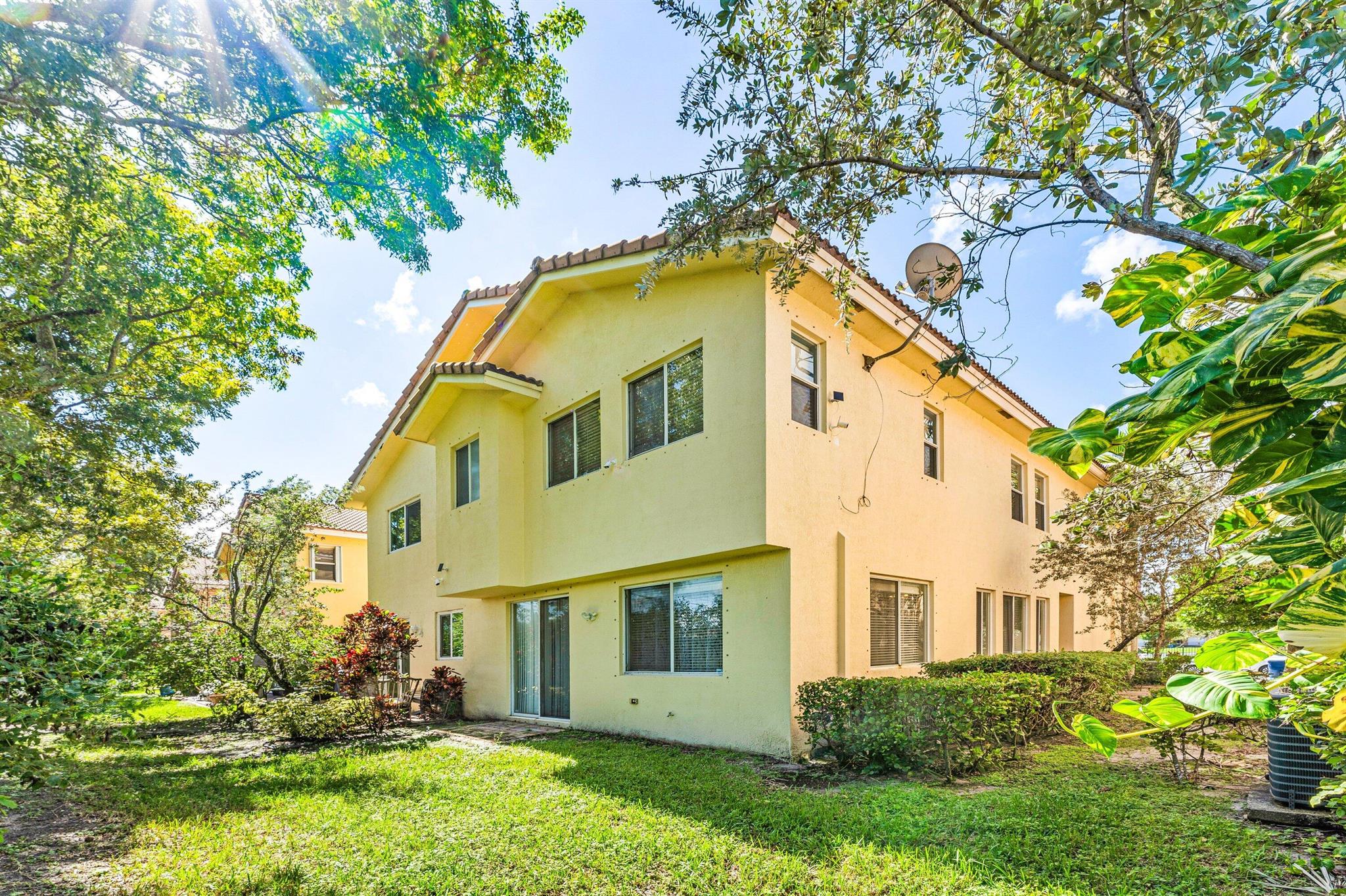 SIERRA BAY - Residential