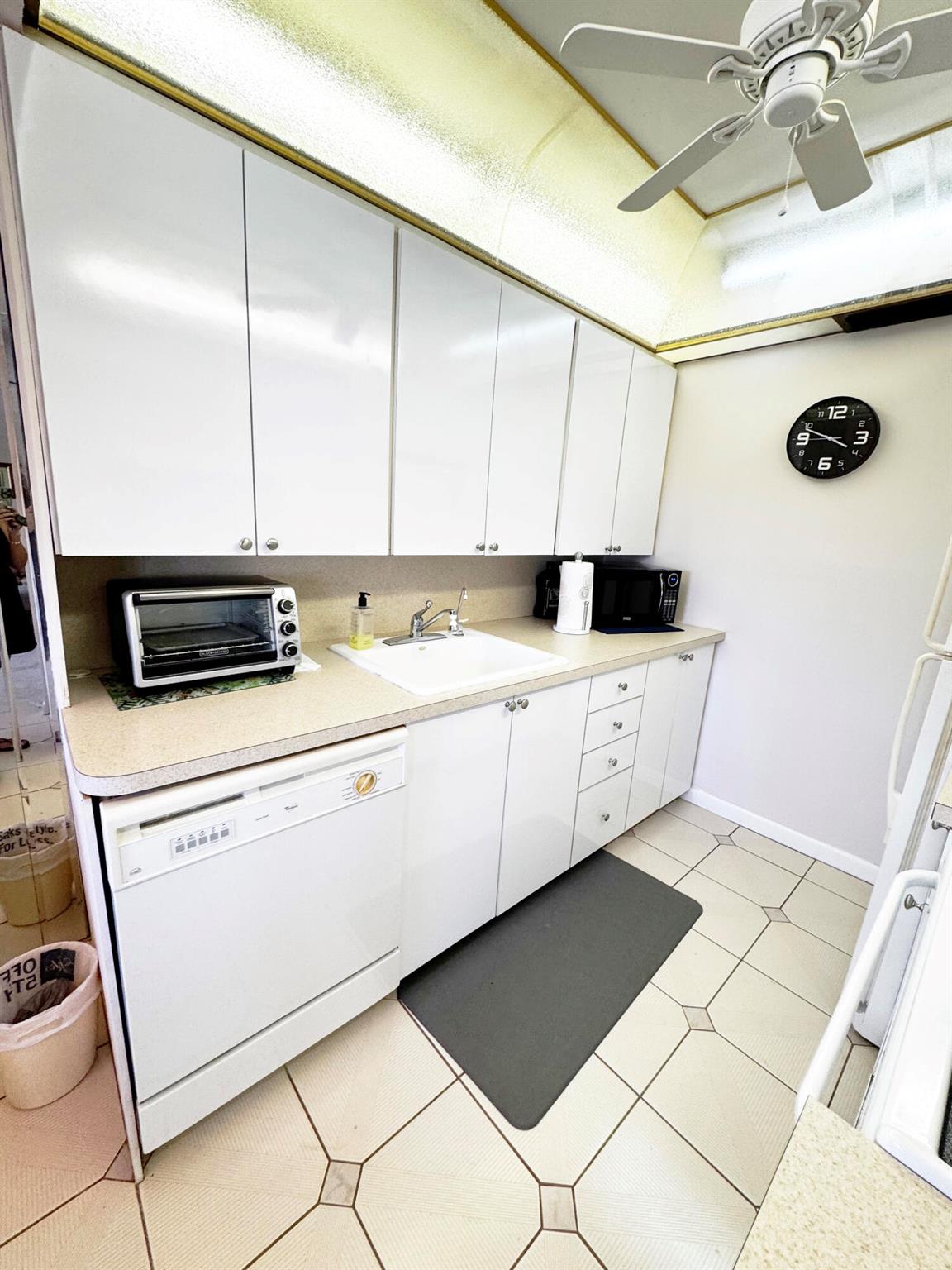 NEWPORT S CONDO - Residential