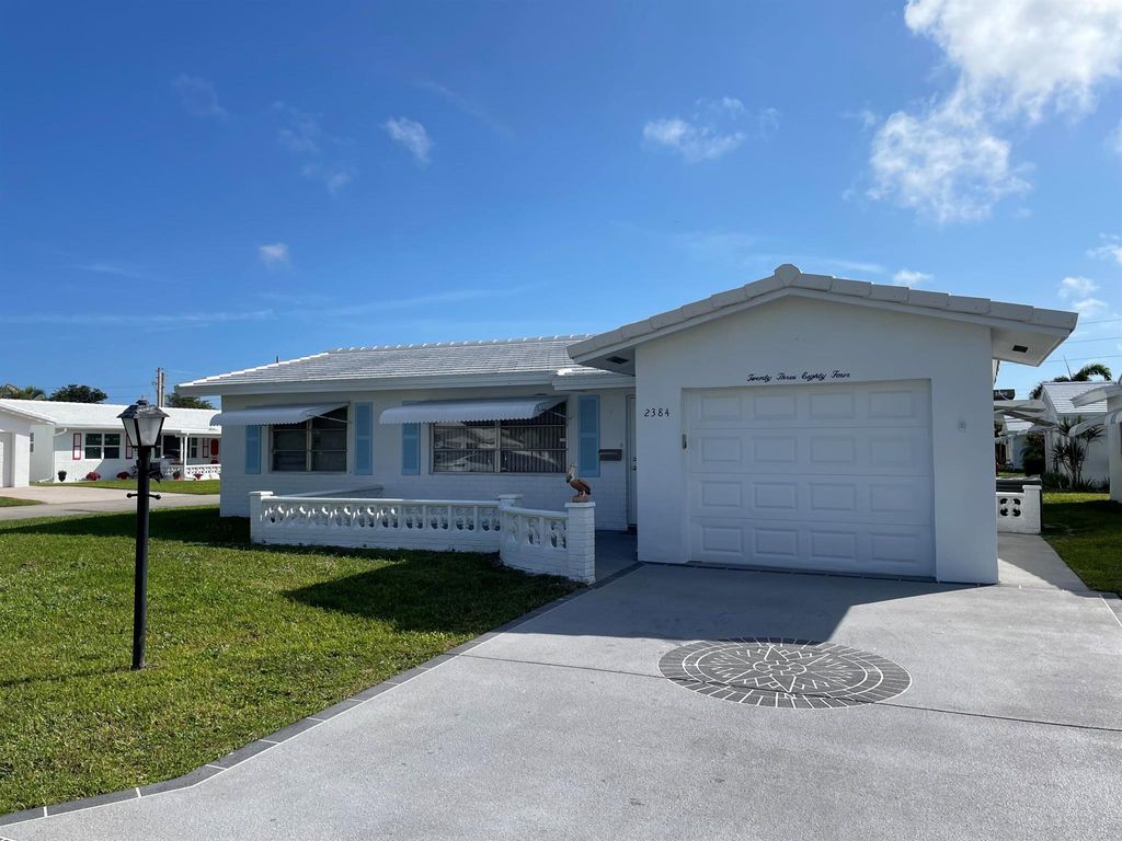Photo of 2384 SW 13th Terrace, Boynton Beach, FL 33426 (MLS # R11060216)