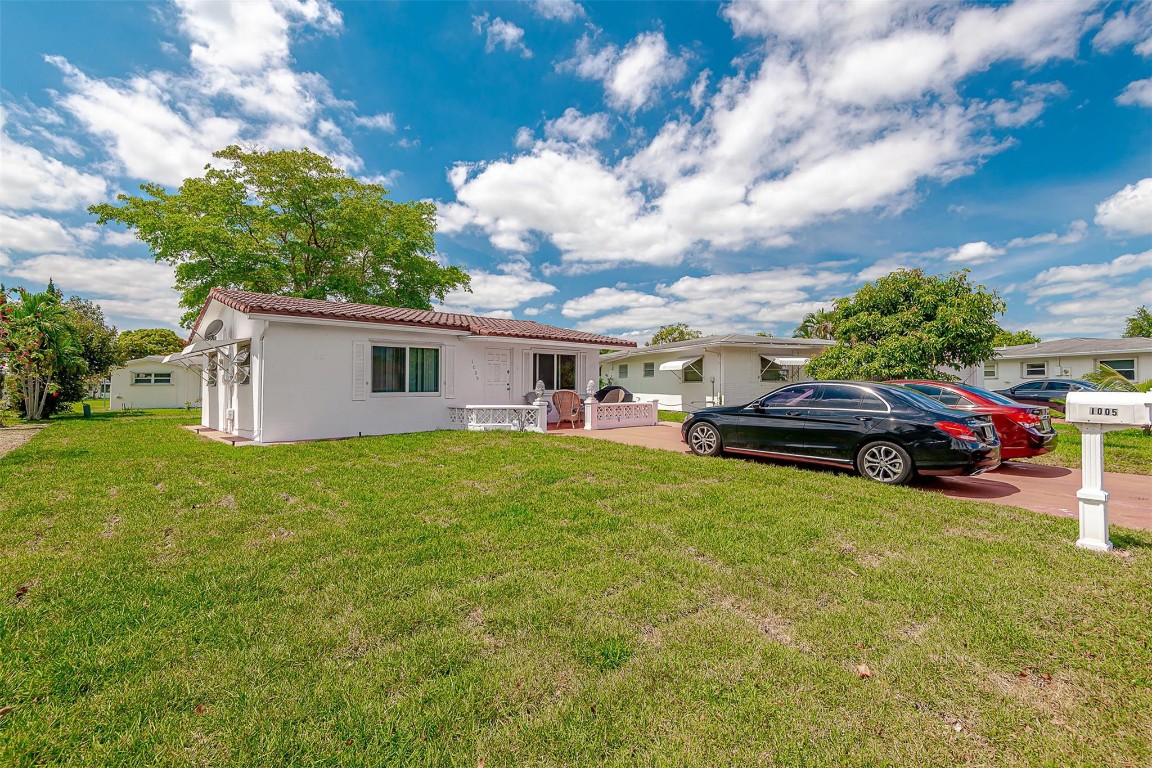 Paradise Gardens Sec 4 76 - Residential