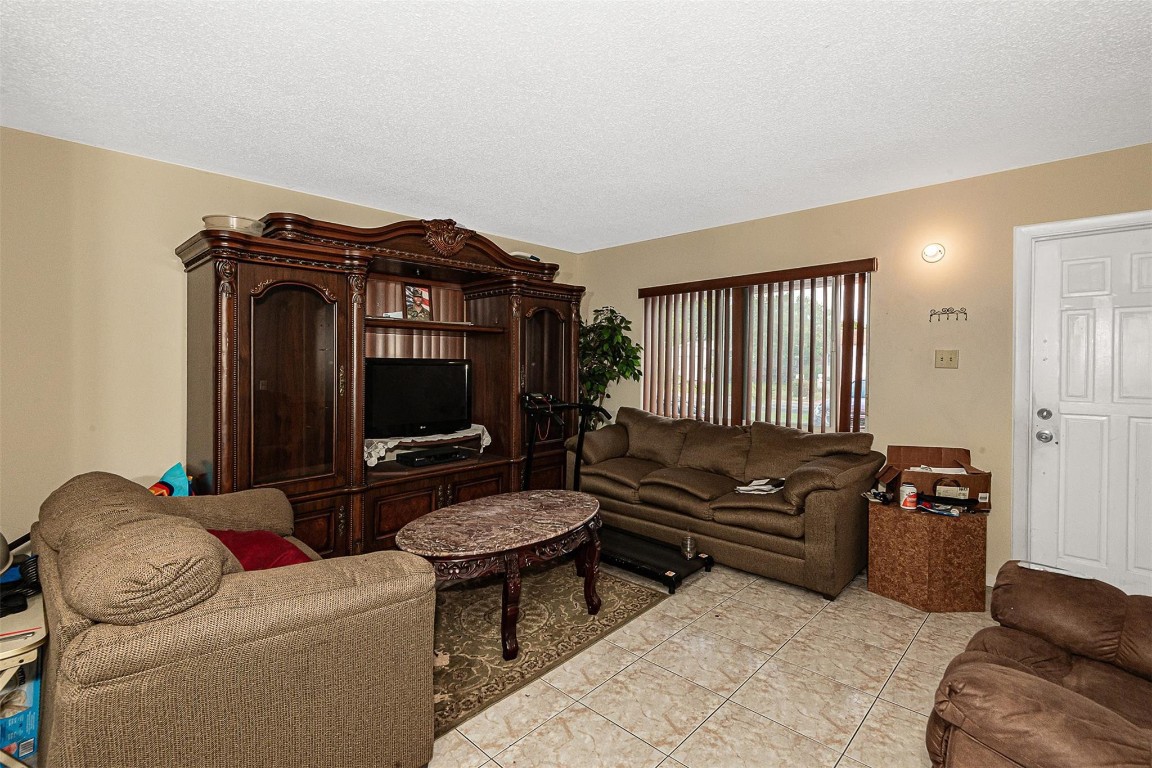 Paradise Gardens Sec 4 76 - Residential