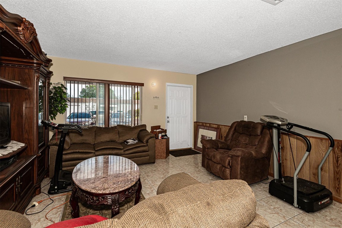 Paradise Gardens Sec 4 76 - Residential