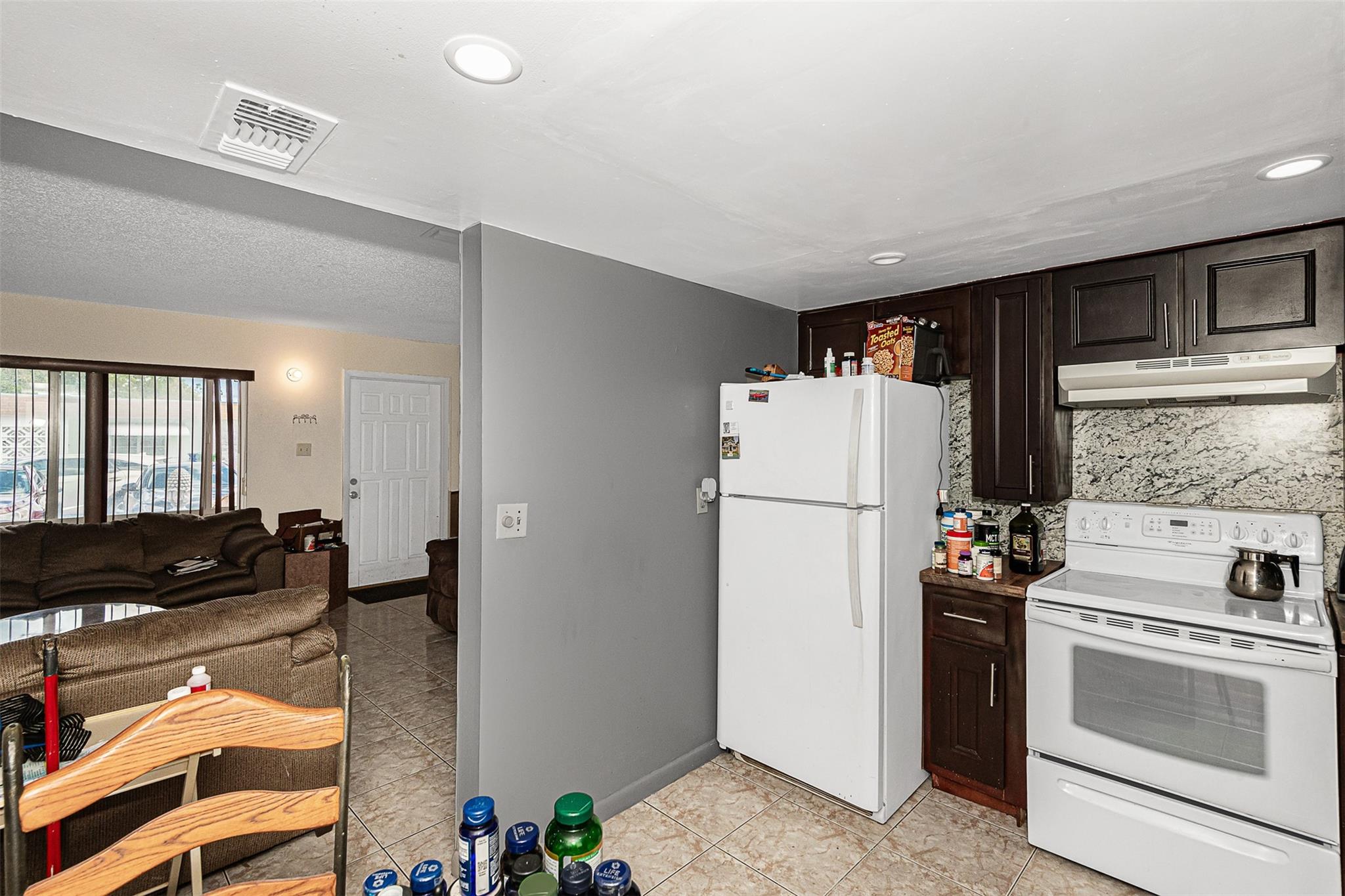 Paradise Gardens Sec 4 76 - Residential