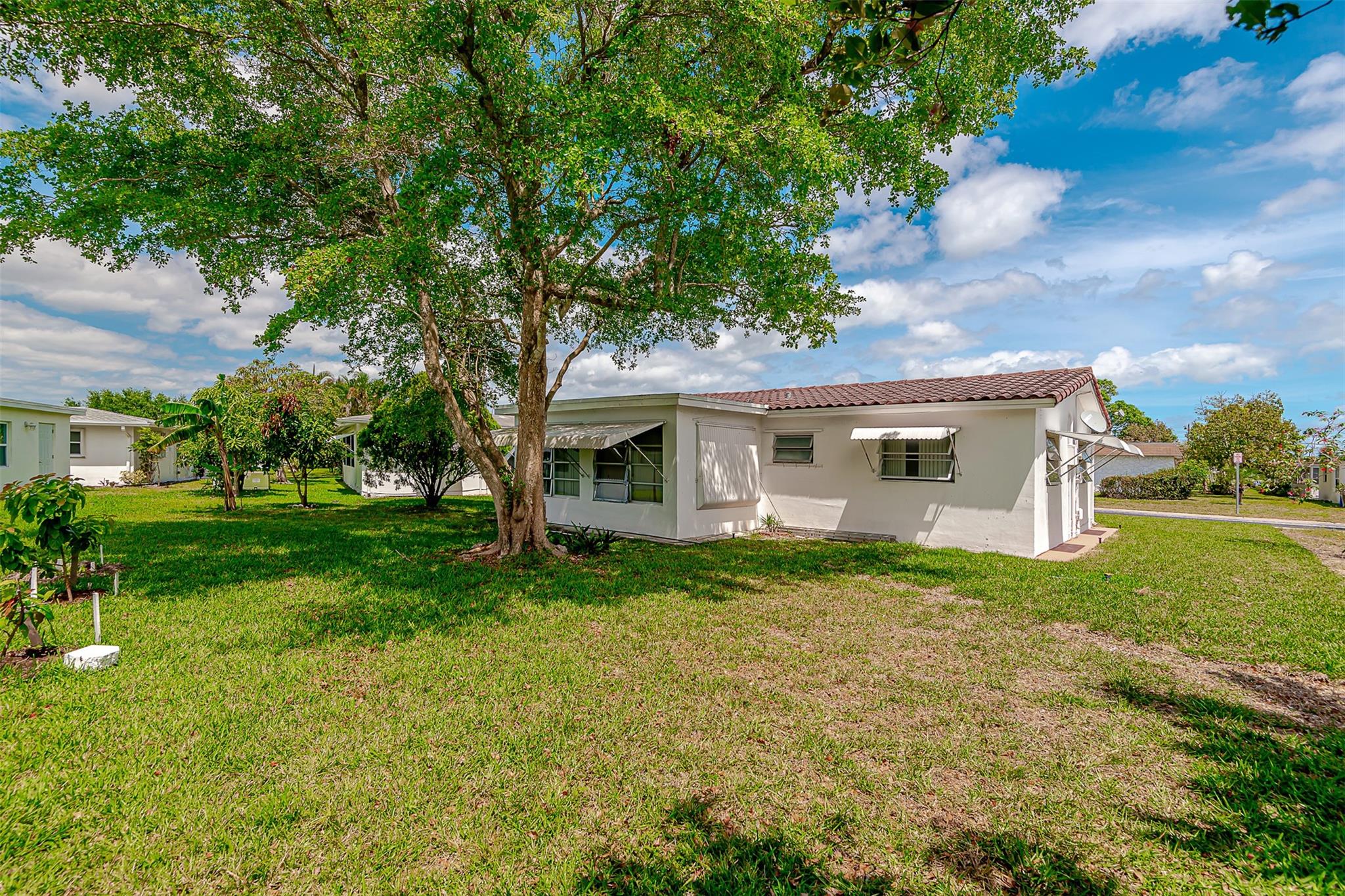 Paradise Gardens Sec 4 76 - Residential