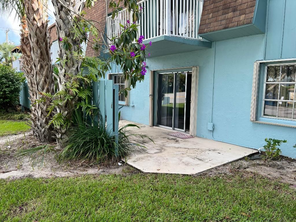 Photo of 950 S Kanner Highway #C-7, Stuart, FL 34994 (MLS # R10934408)
