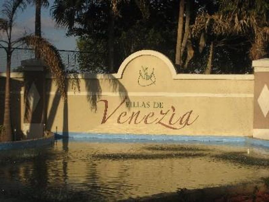 Nice 2/2 condo in Villas de Venezia w/Lake views. Washer/Dryer in unit. Laminate wood floors. Stainless steel appliances. Very well maintained condo. Offers must include rental application, credit report, paystubs or bank statement and ID. Both bathrooms recently remodeled.