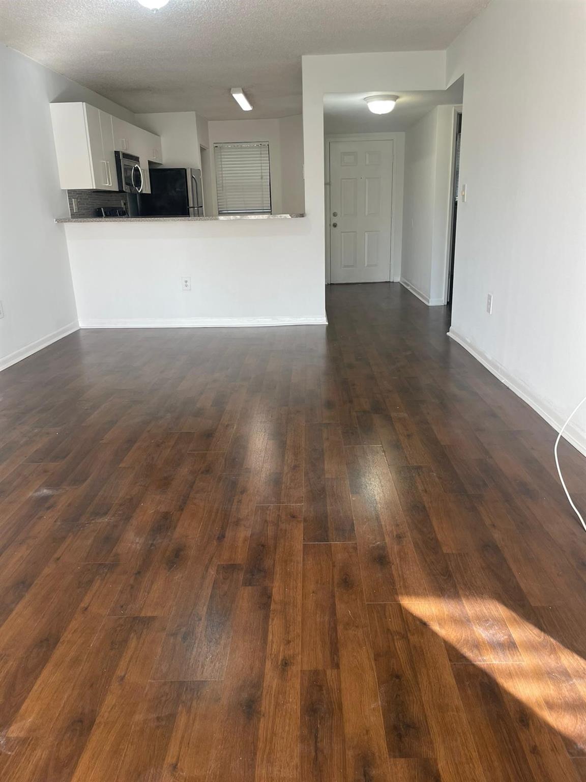 VILLAS DE VENEZIA - Residential Lease