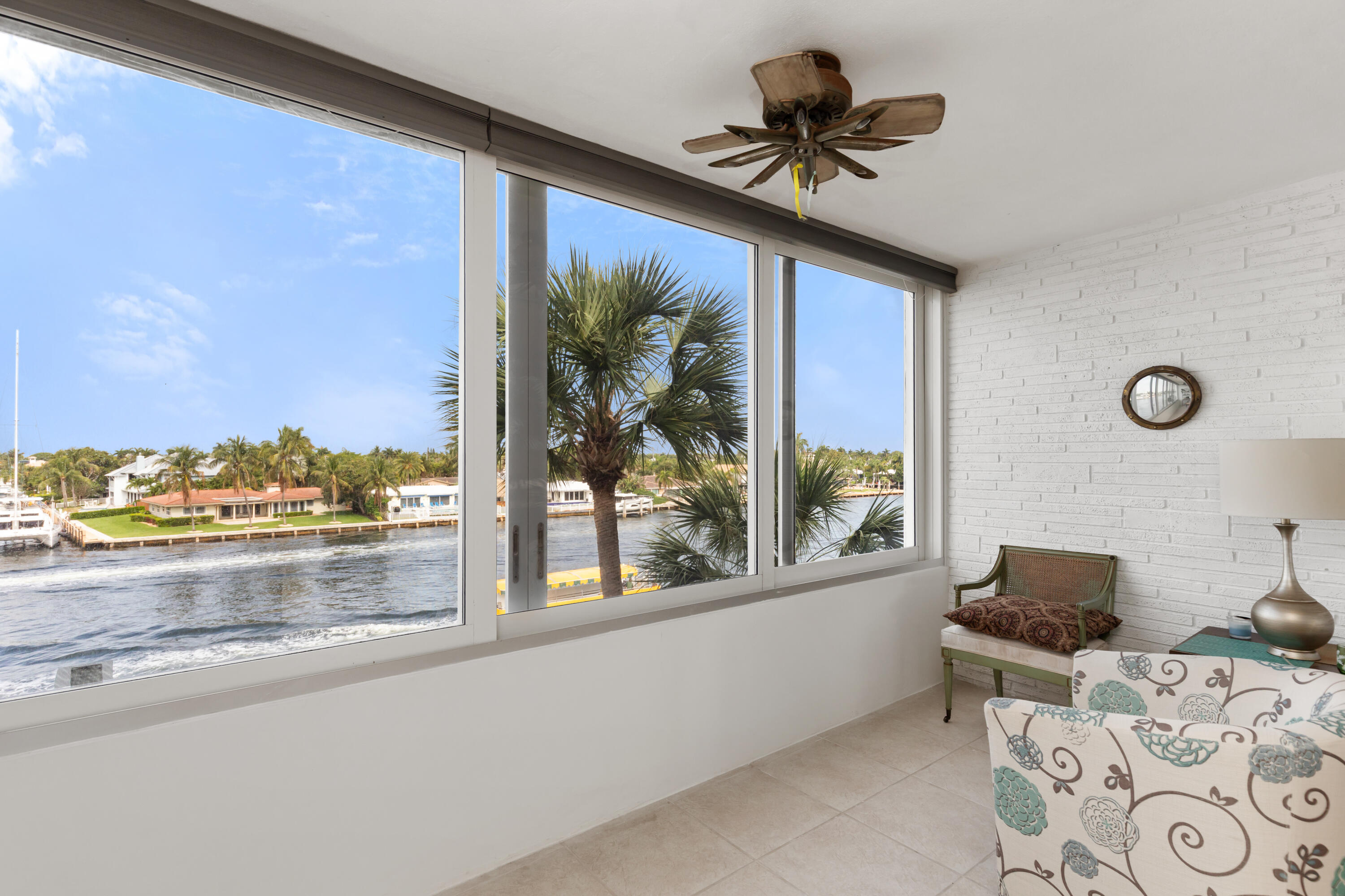 401 N Riverside Drive 406