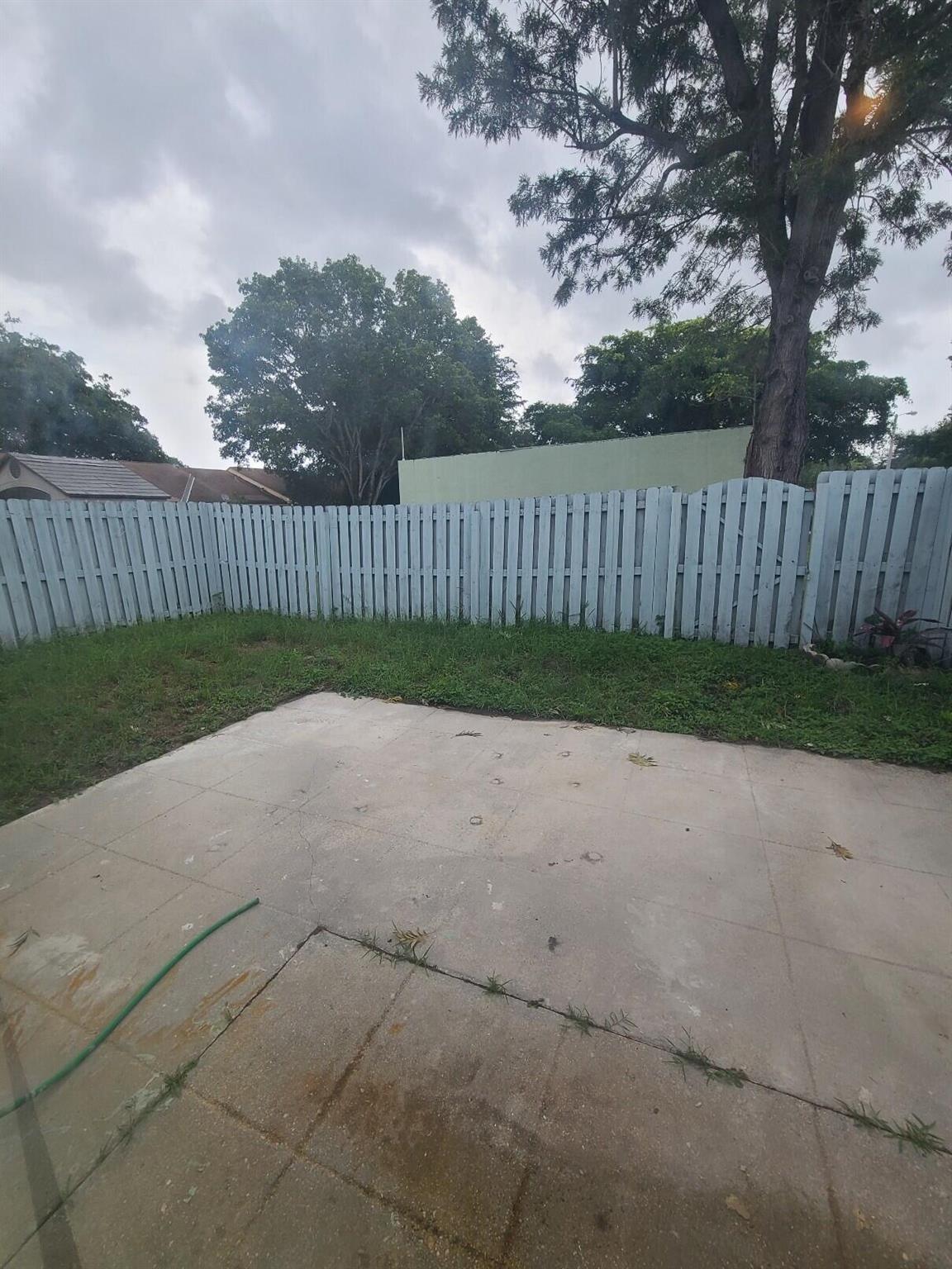 FOREST GLEN - Residential Lease